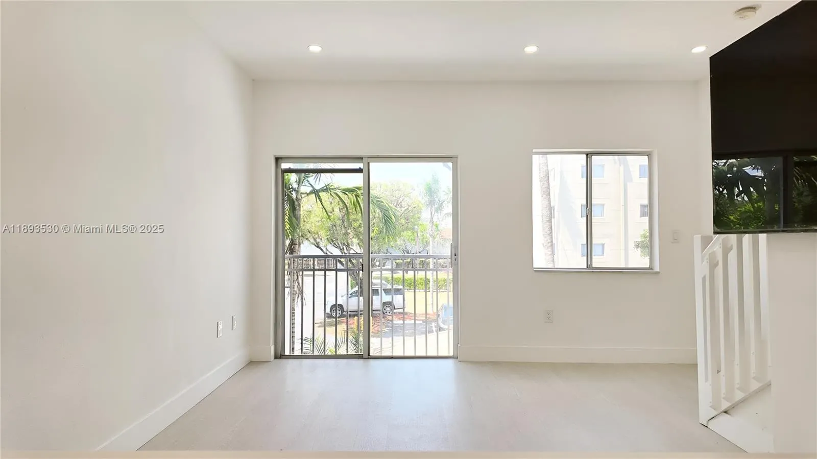 7985 NW 8th St, #109A