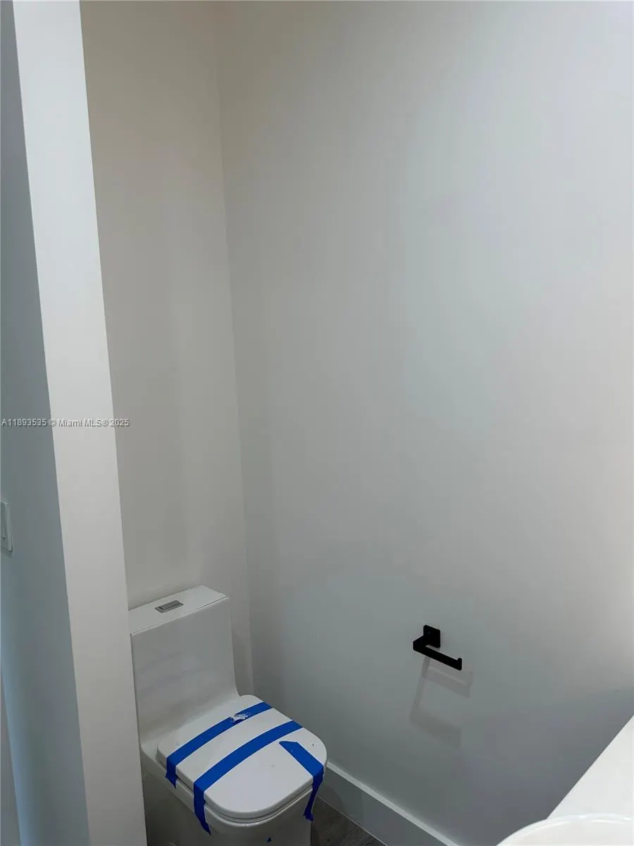 4625 SW 32nd Ave, #1C