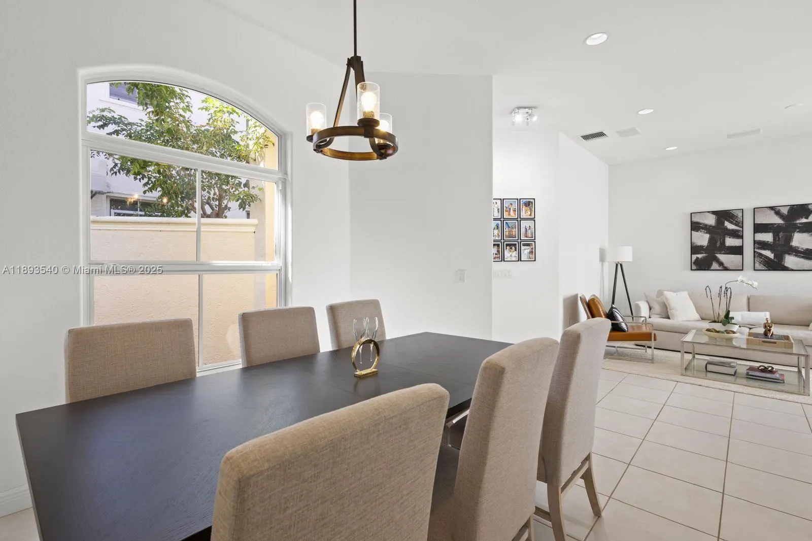 1408 Mariner Way
