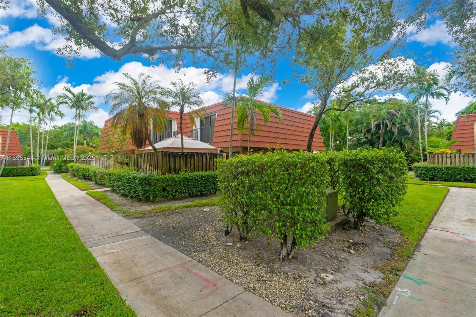 9849 NW 6th Ct