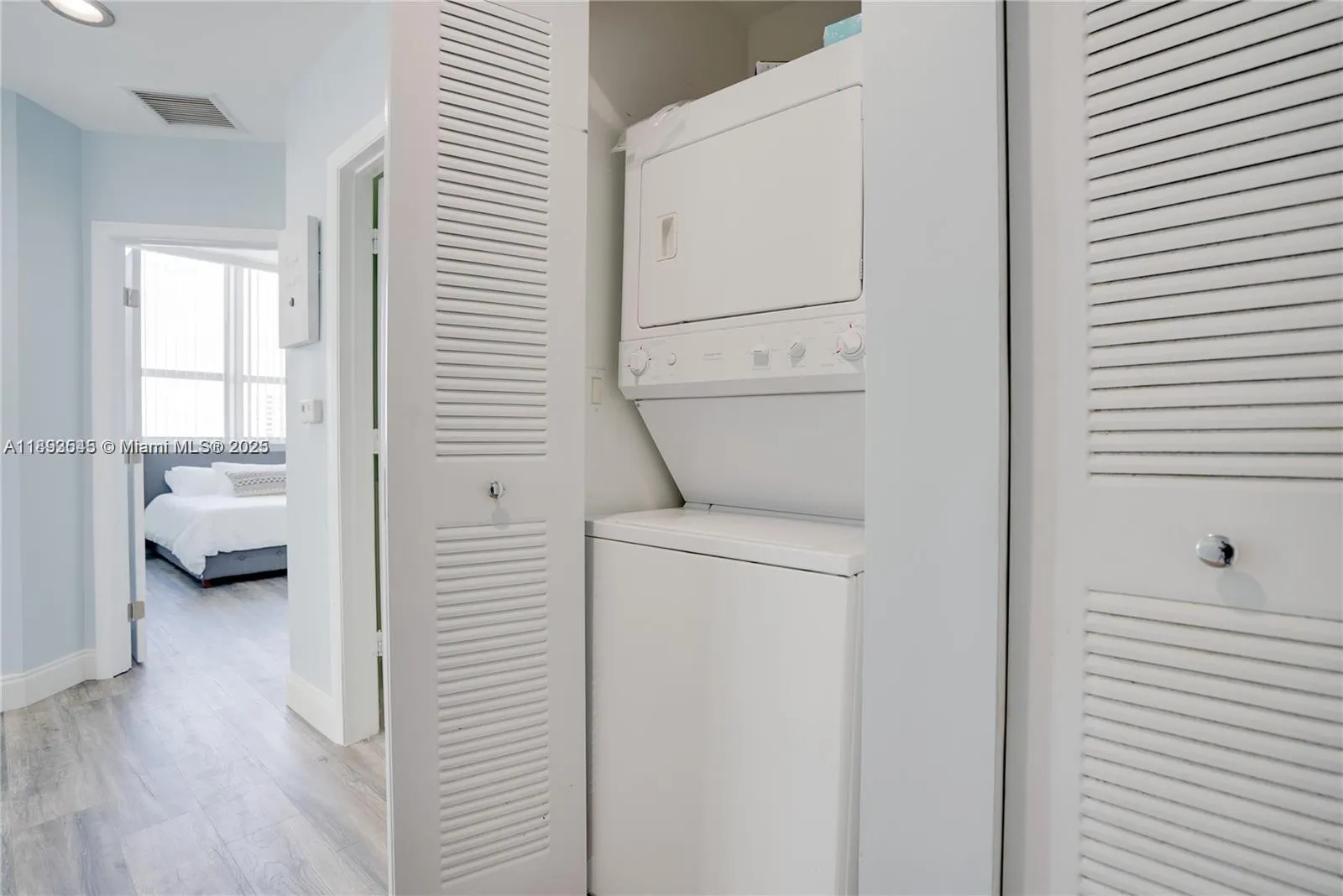 133 NE 2nd Ave, #2219
