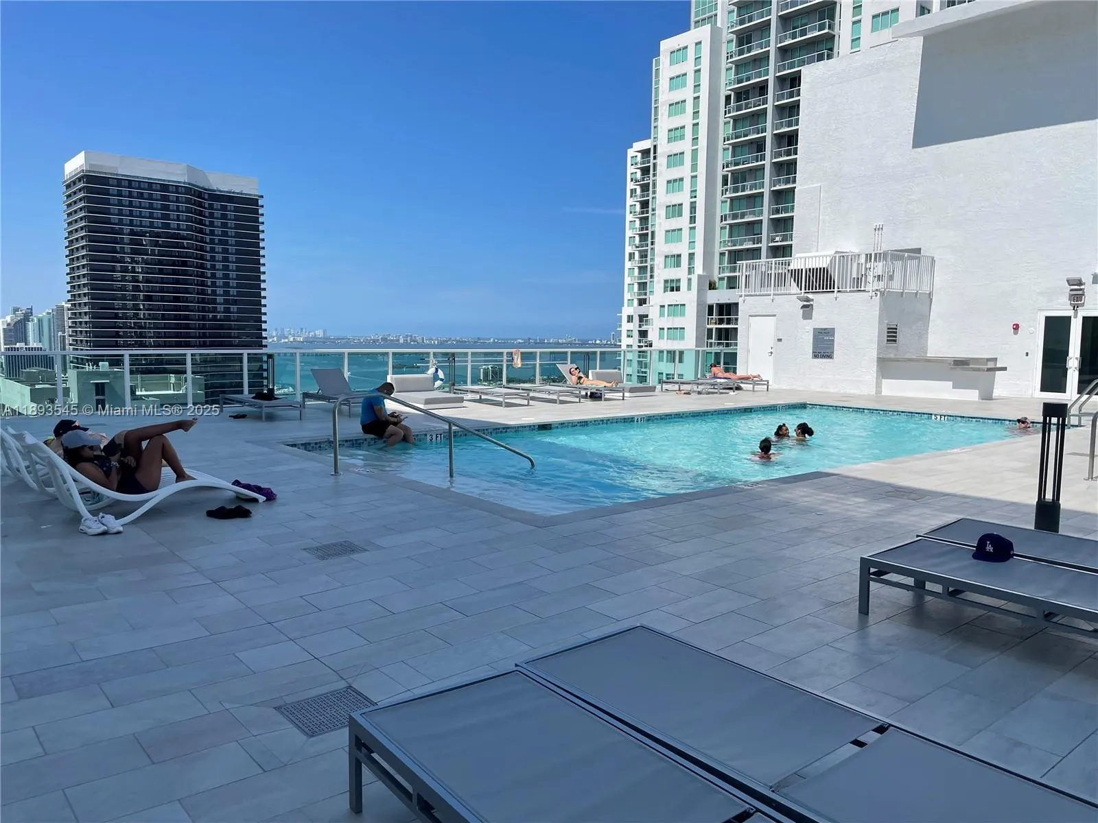 133 NE 2nd Ave, #2219