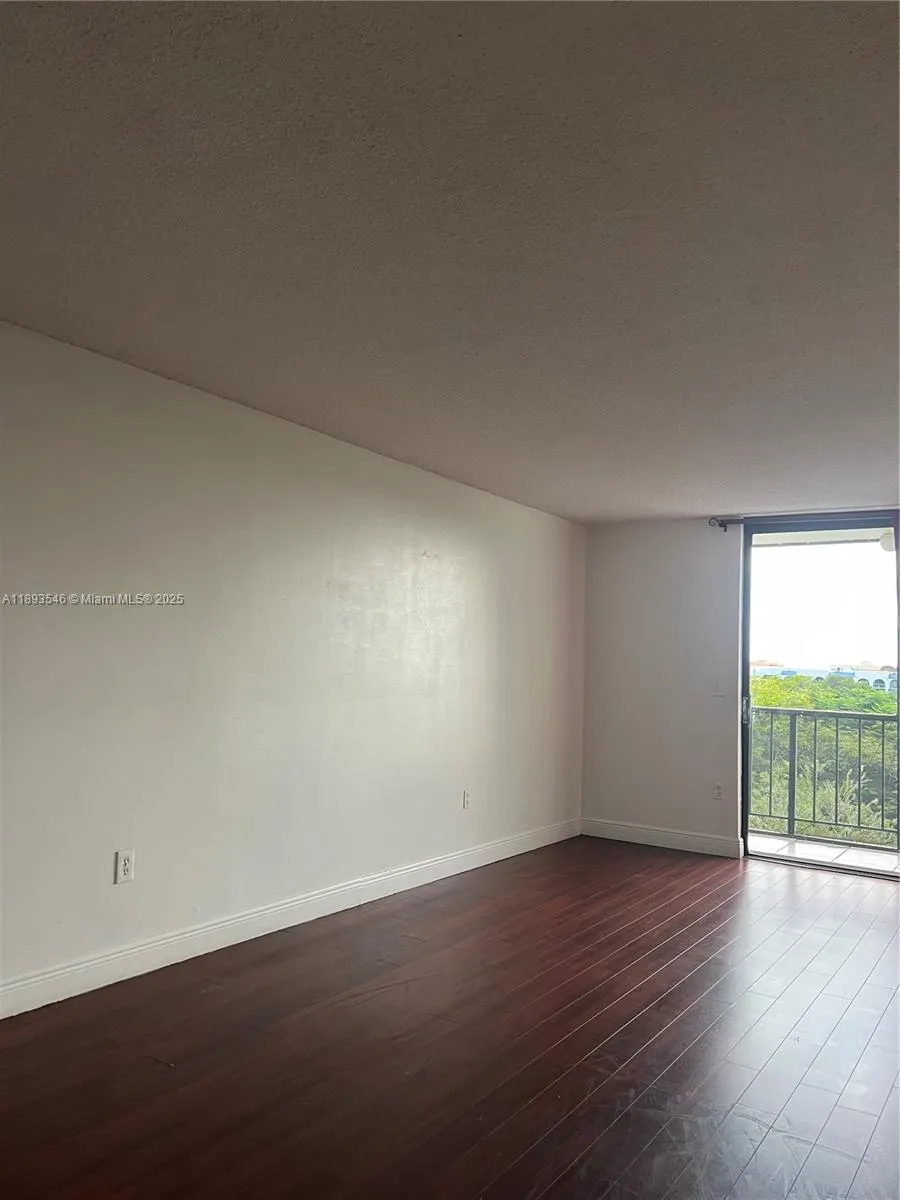 9682 Fontainebleau Blvd, #509