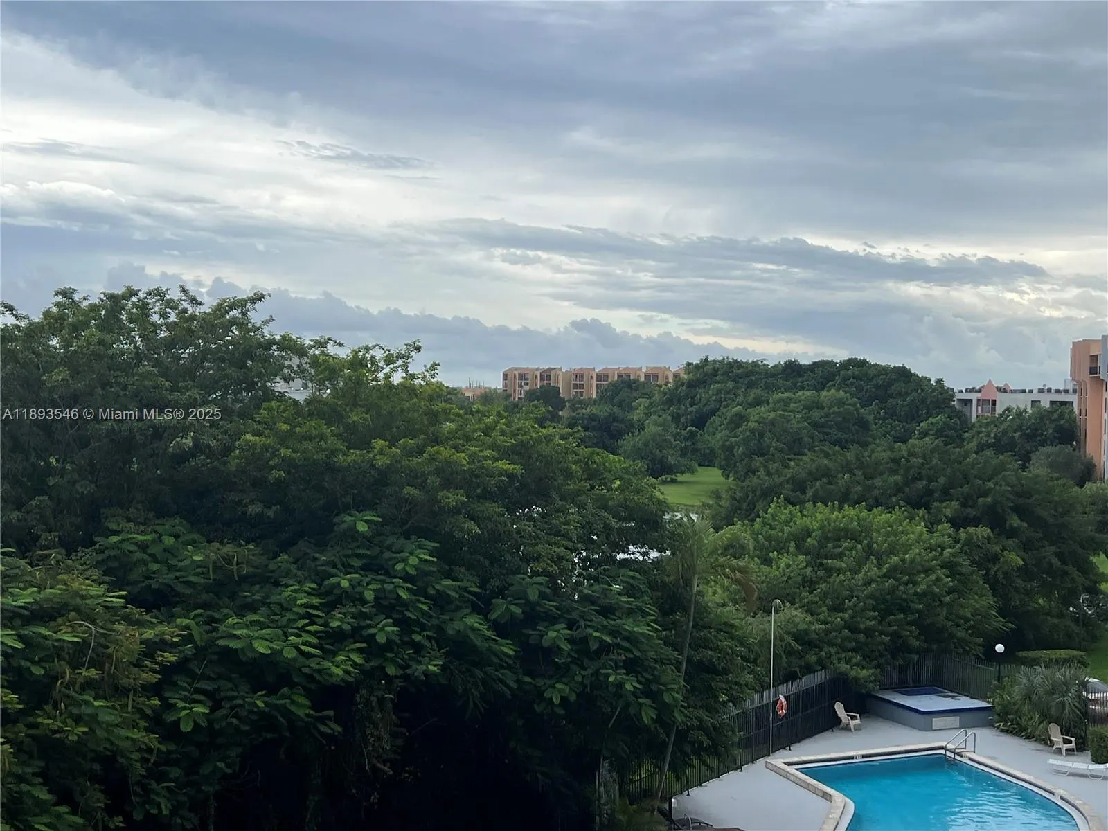 9682 Fontainebleau Blvd, #509