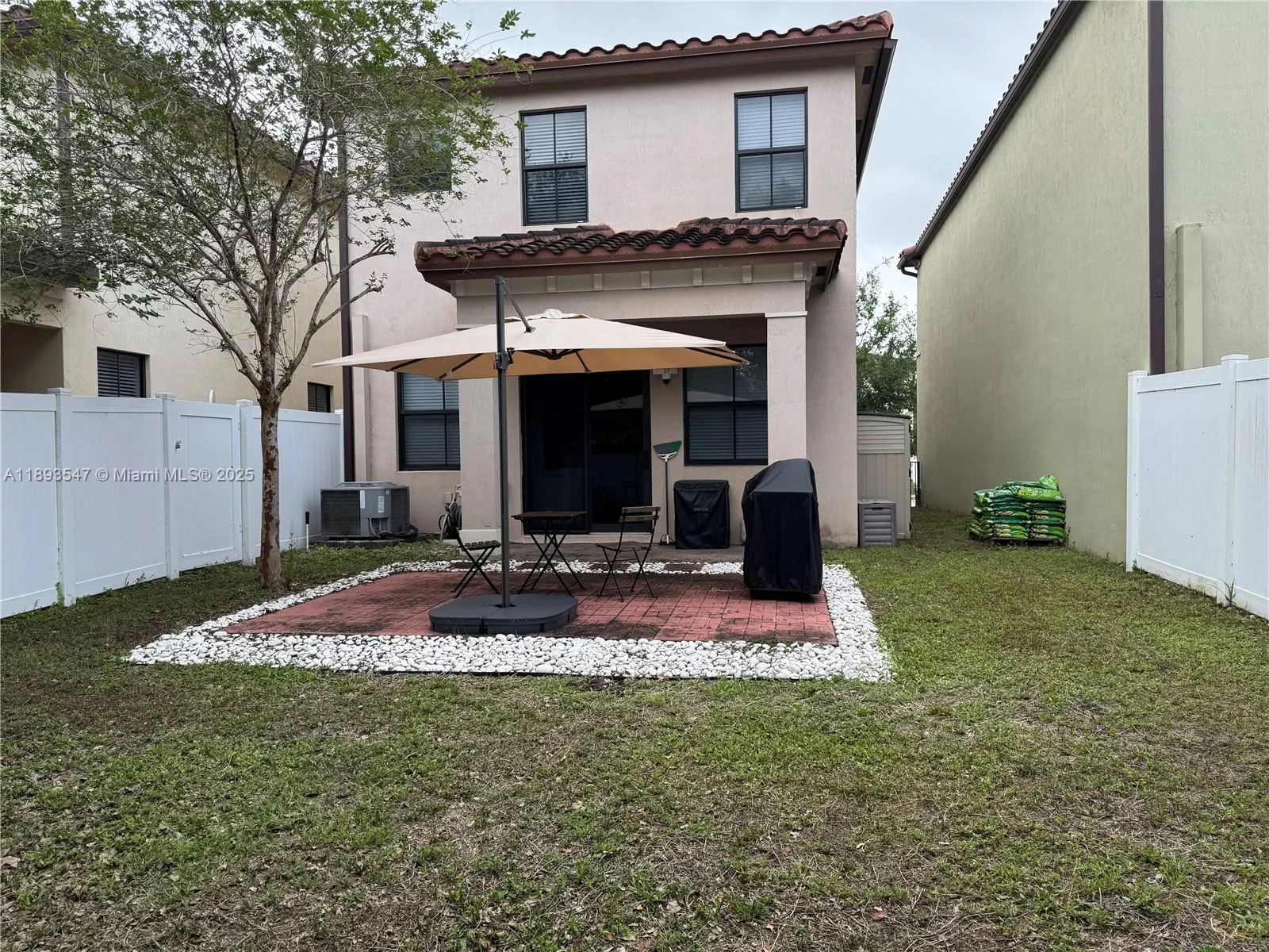 4849 NW 57th Ct