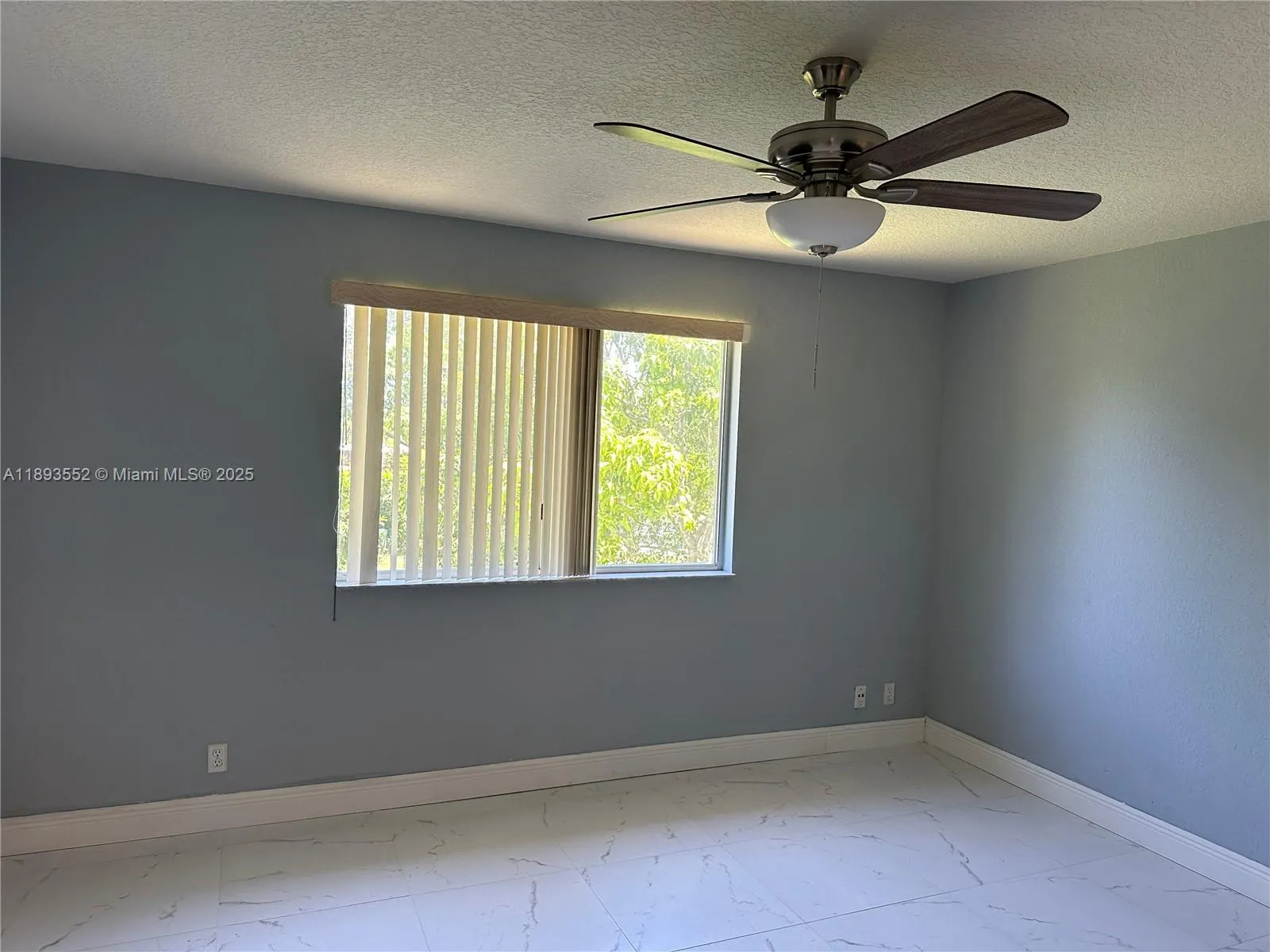 7653 Tamarac Island Cir