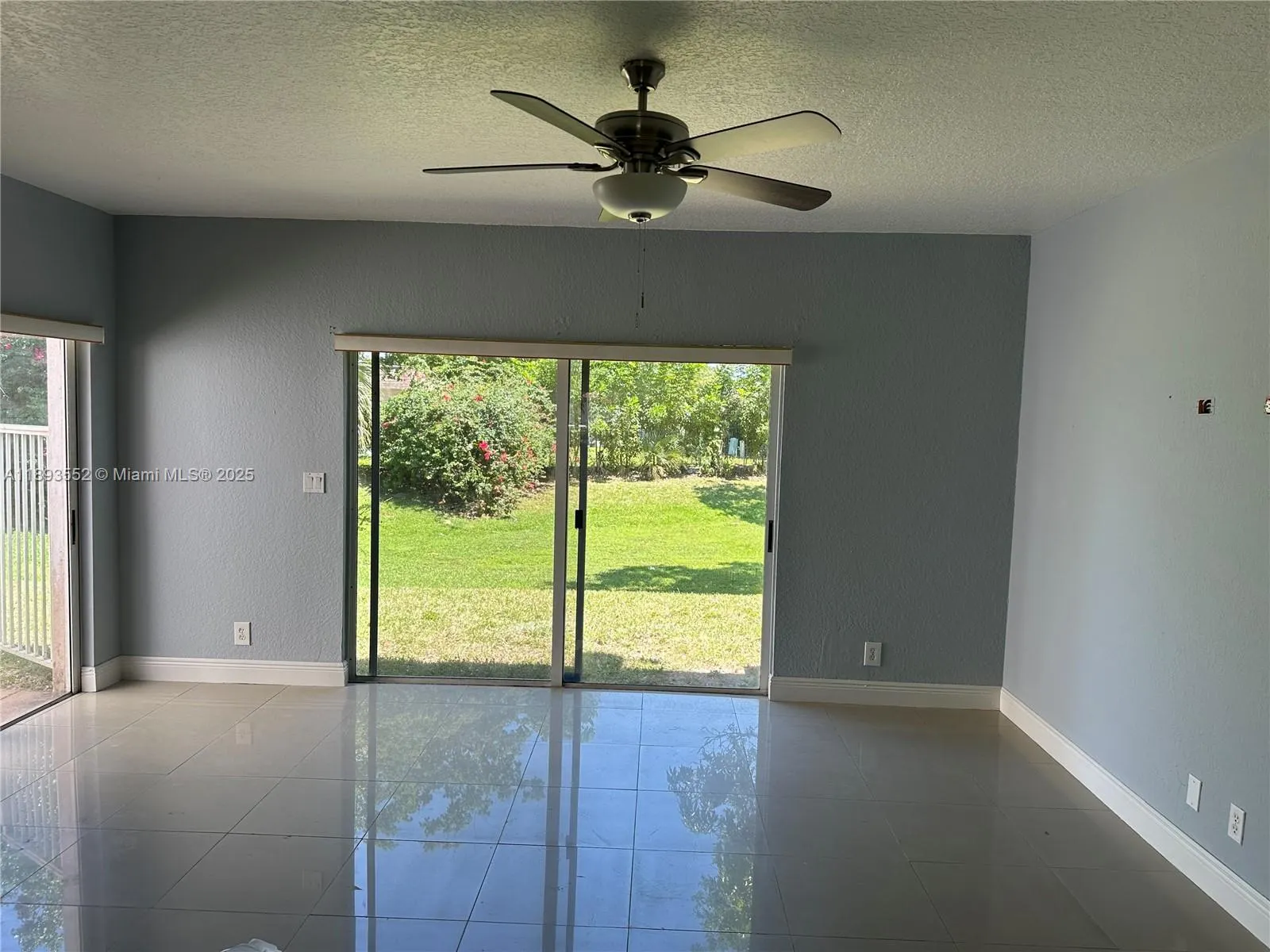 7653 Tamarac Island Cir