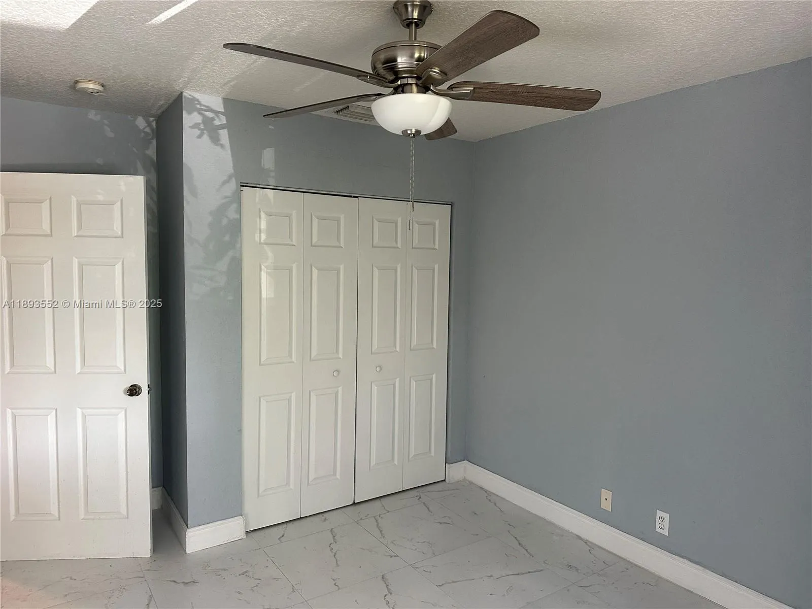 7653 Tamarac Island Cir
