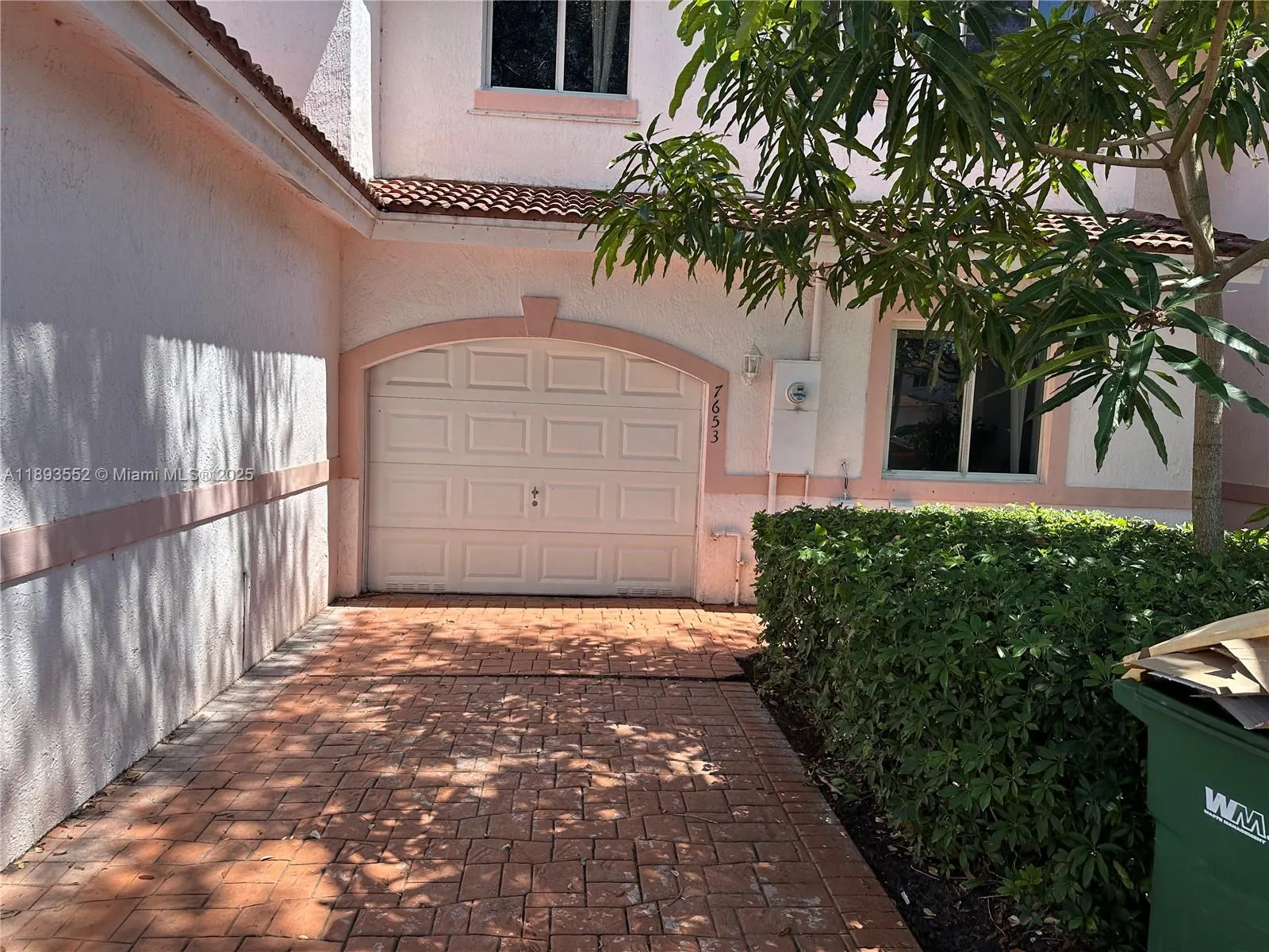 7653 Tamarac Island Cir