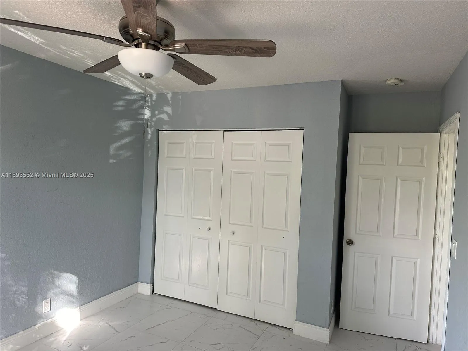 7653 Tamarac Island Cir