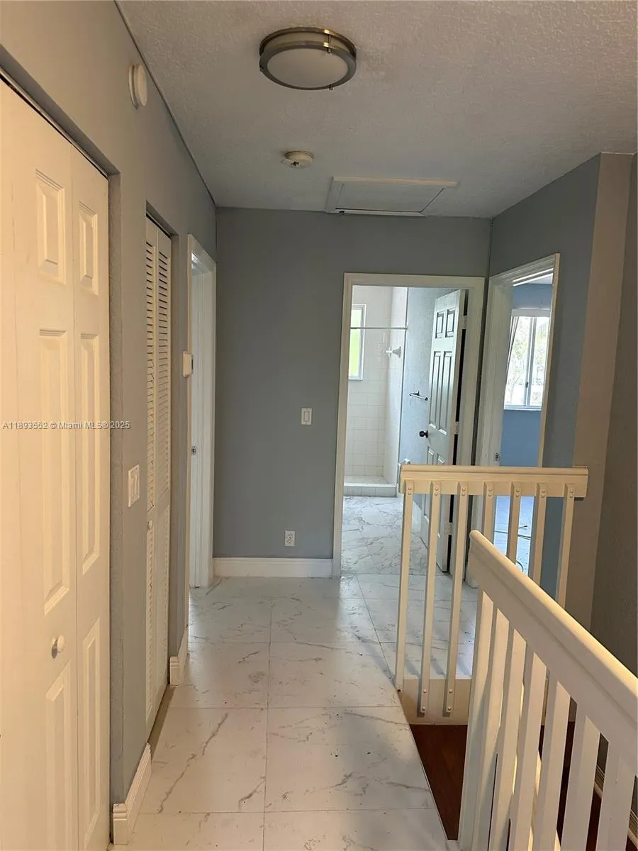 7653 Tamarac Island Cir