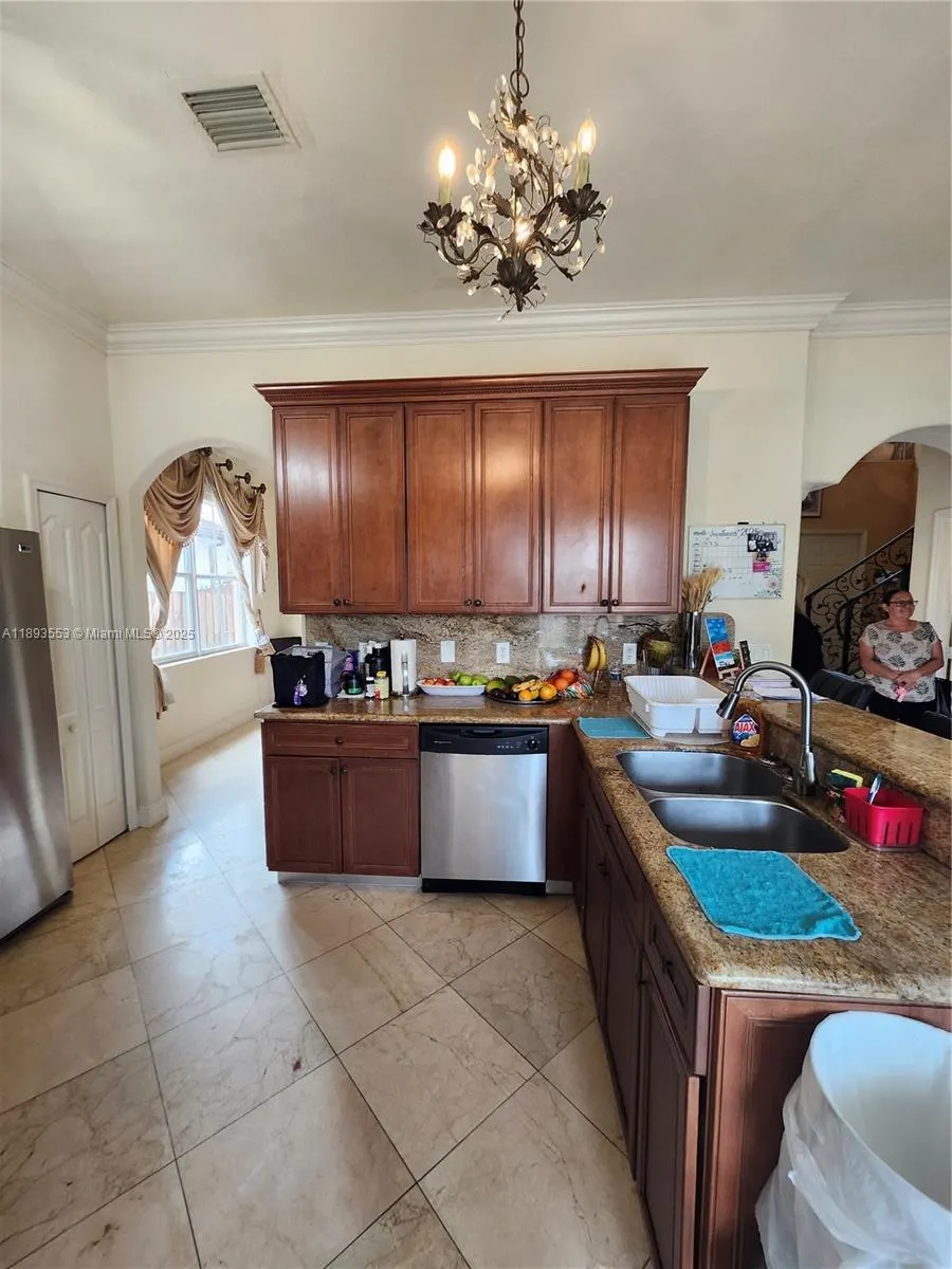 18031 NW 87th Ct
