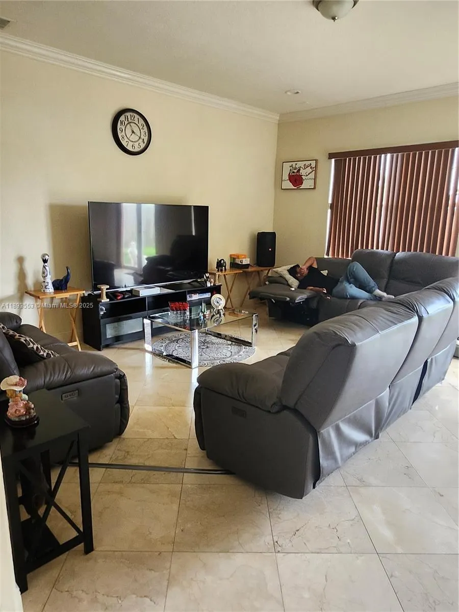 18031 NW 87th Ct
