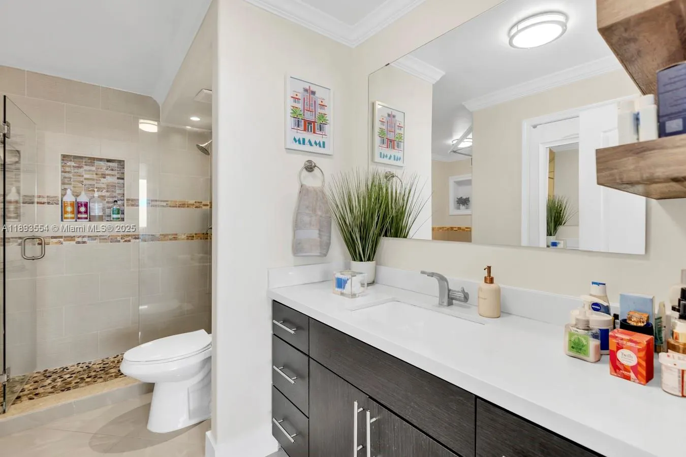 7135 Collins Ave, #1126