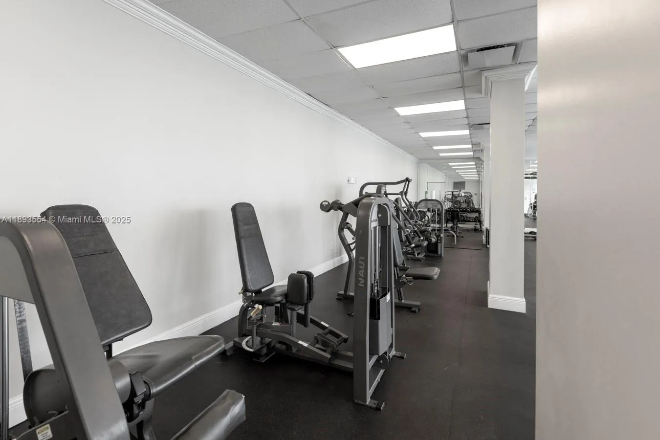 7135 Collins Ave, #1126