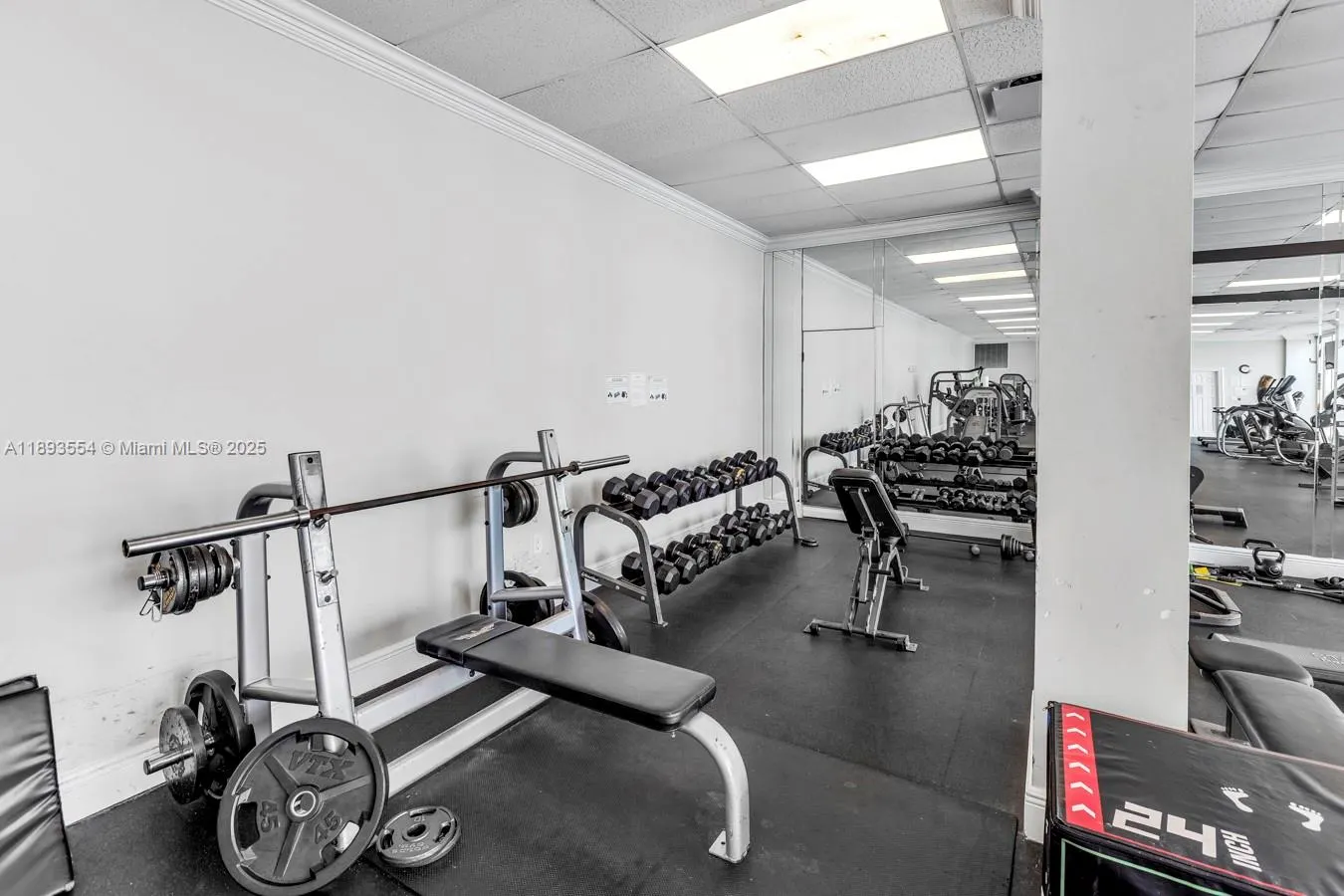 7135 Collins Ave, #1126