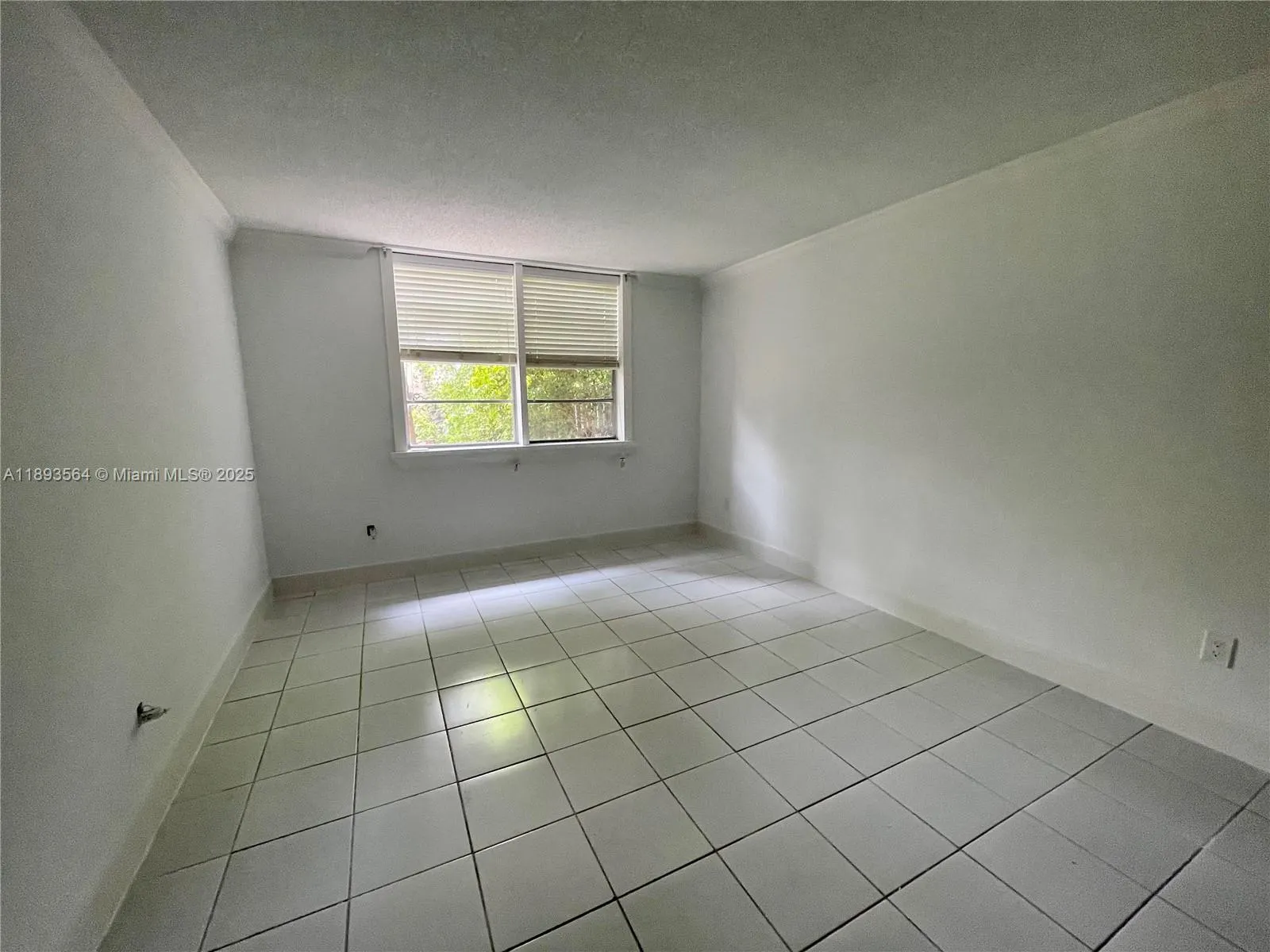 4660 NW 79th Ave, #1B