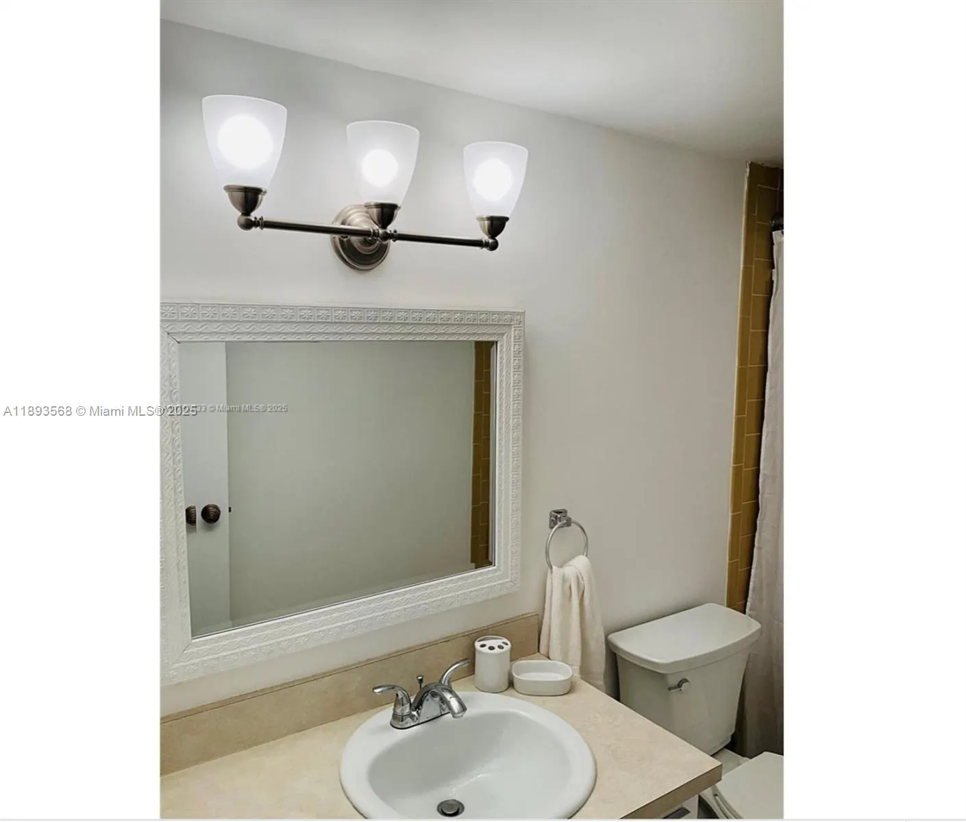 201 SE 11th Ter, #302