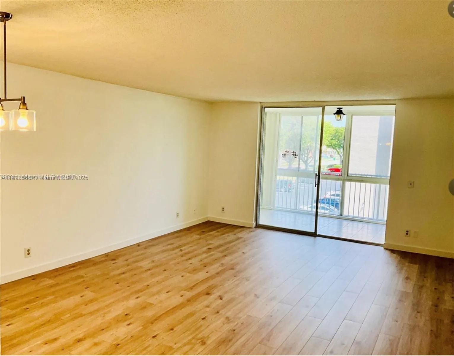 201 SE 11th Ter, #302
