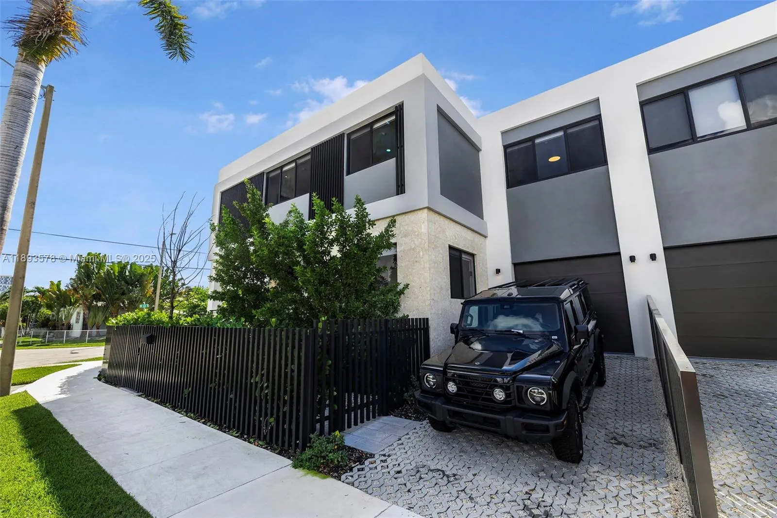 3300 SW 27th Ter, #3300