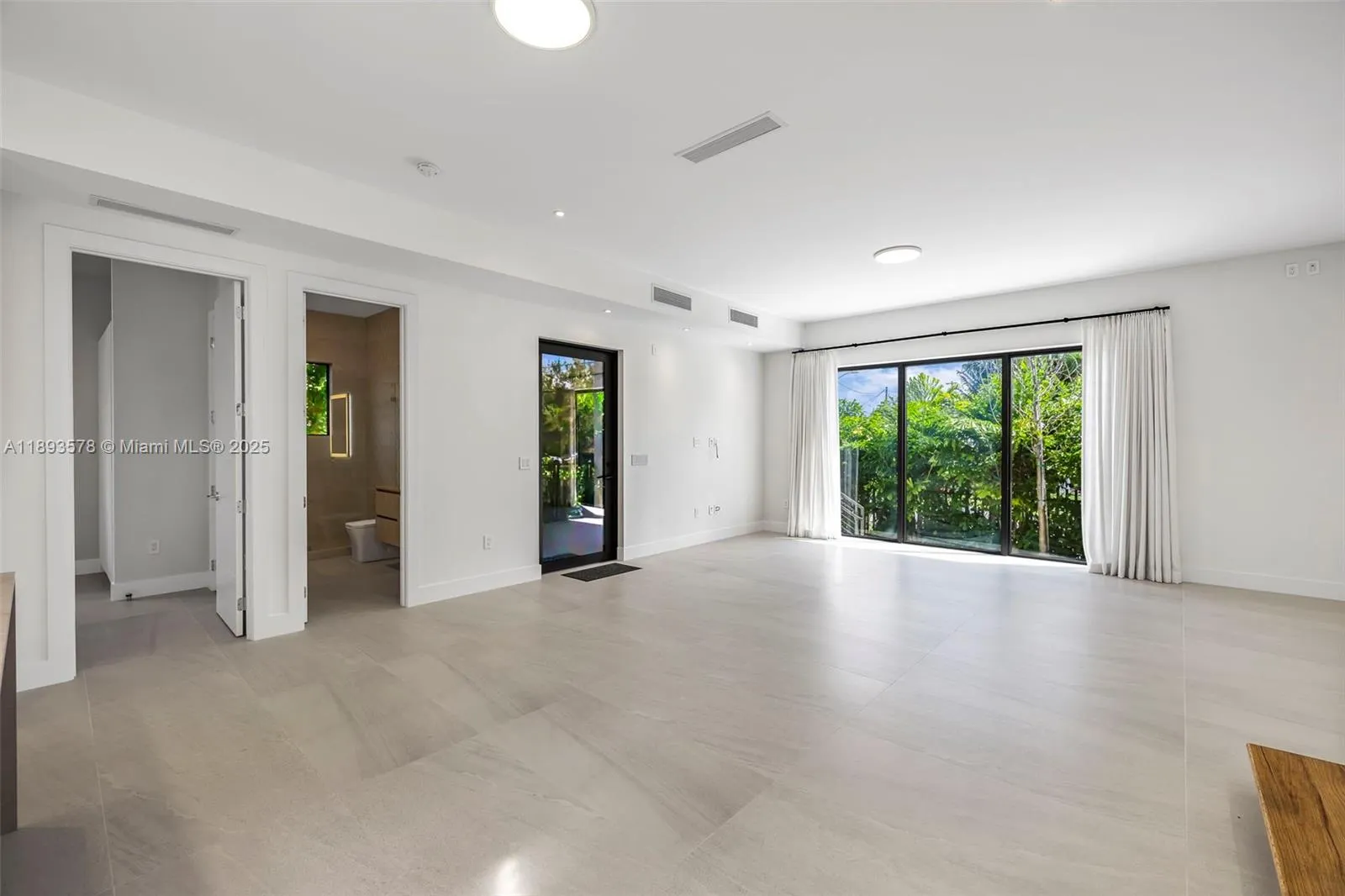 3300 SW 27th Ter, #3300