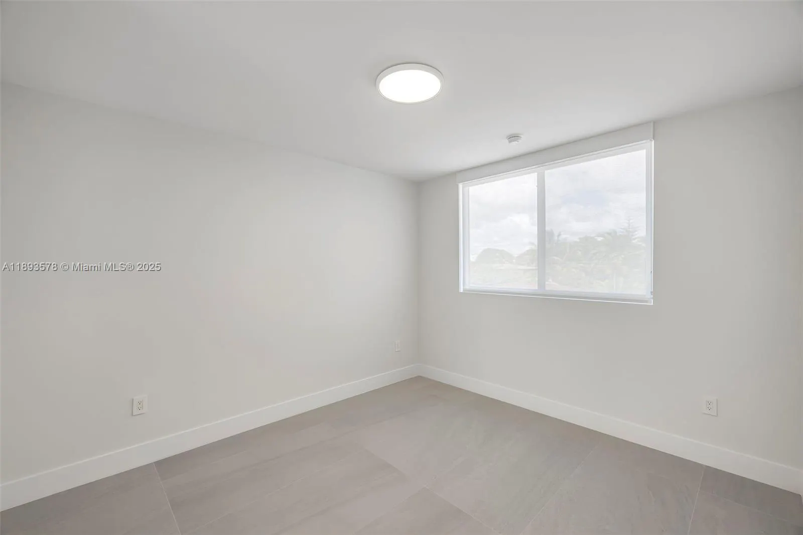 3300 SW 27th Ter, #3300