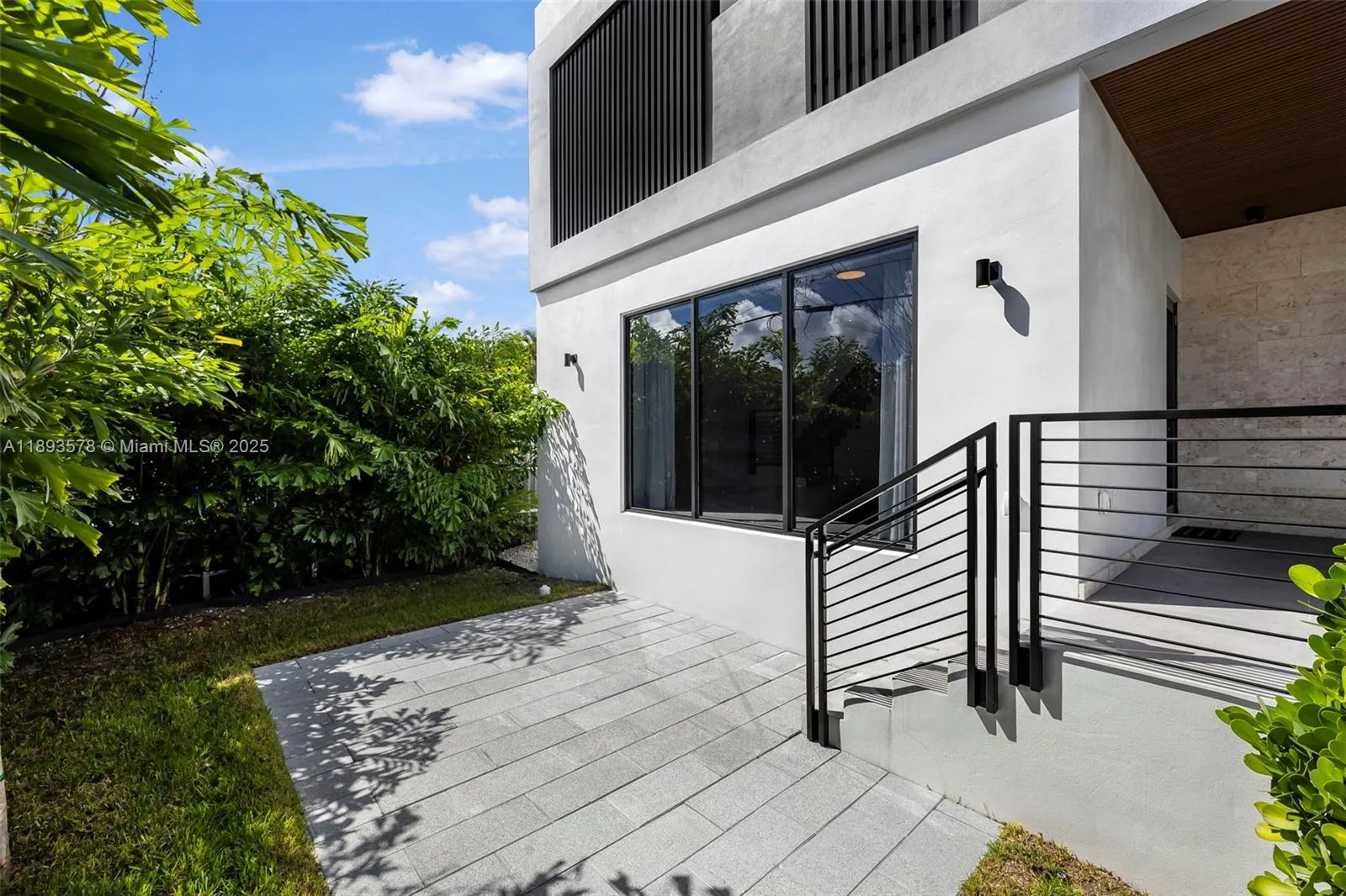 3300 SW 27th Ter, #3300
