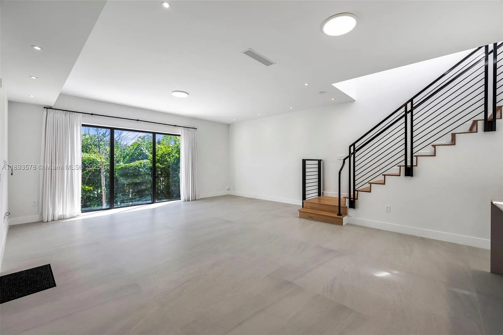 3300 SW 27th Ter, #3300