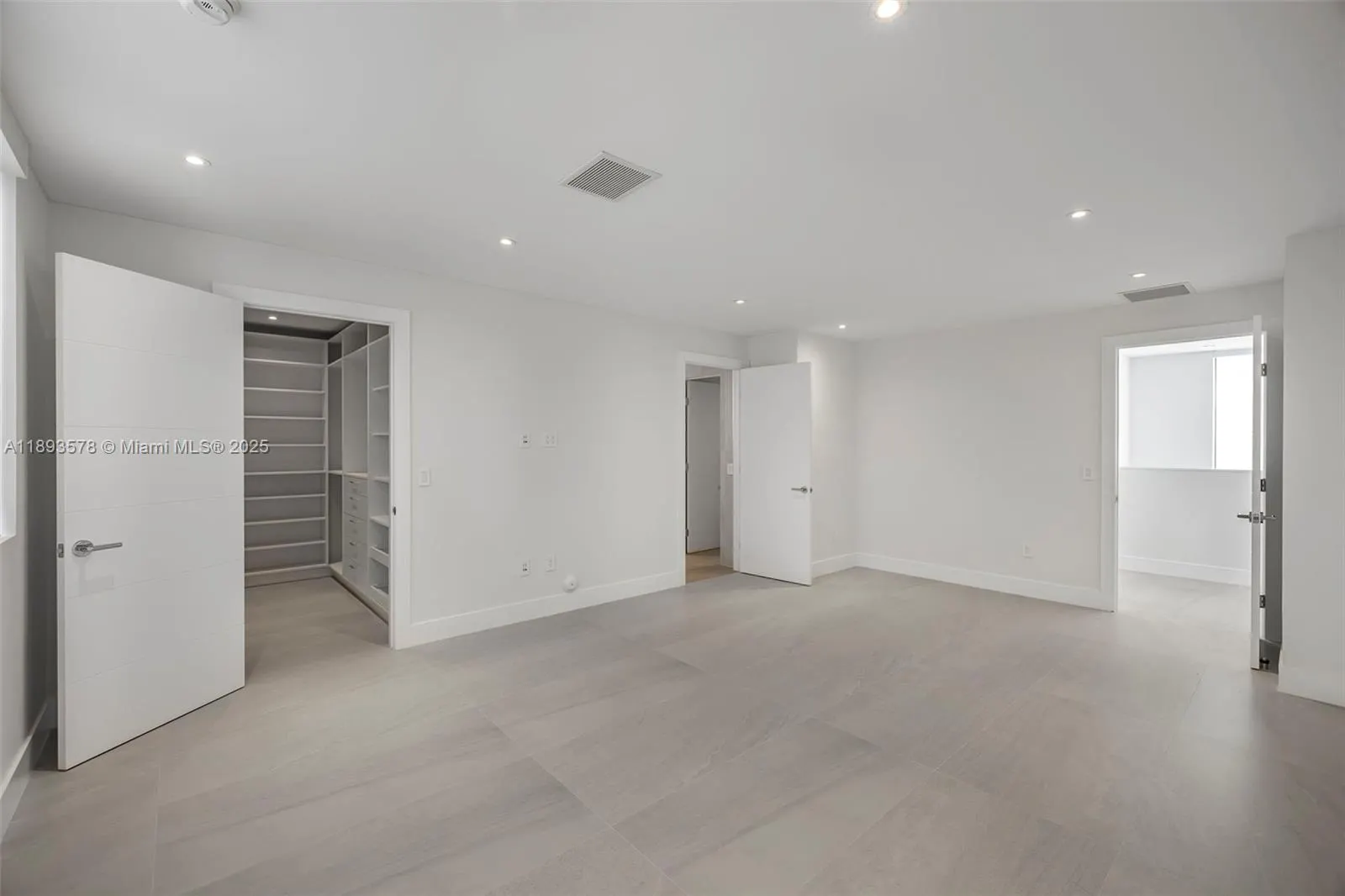 3300 SW 27th Ter, #3300