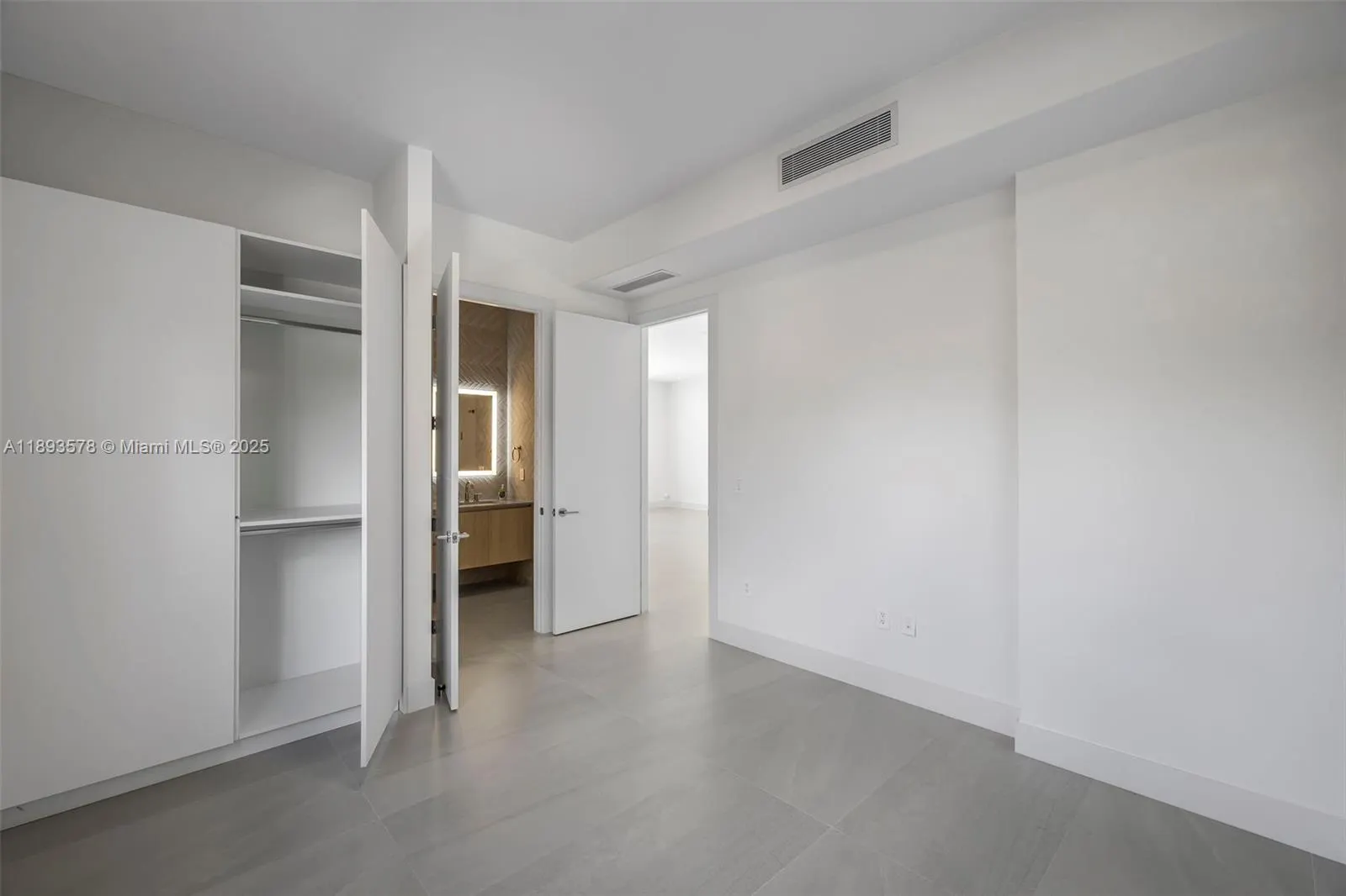 3300 SW 27th Ter, #3300