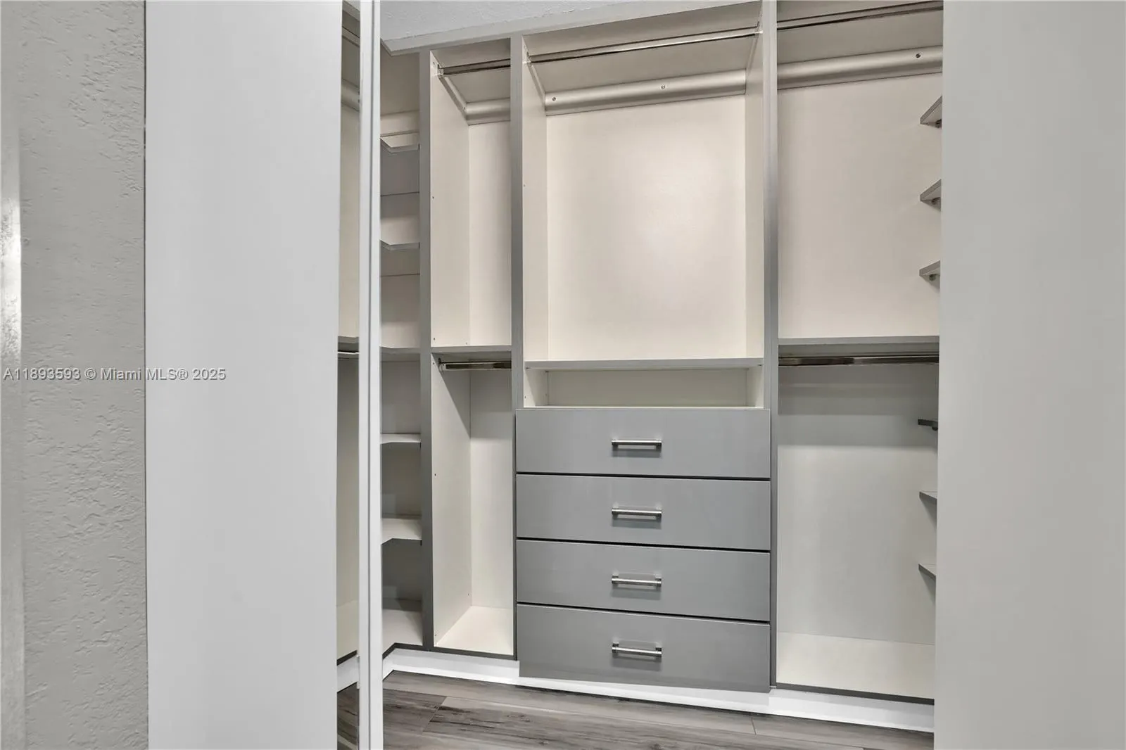5880 Collins Ave, #403