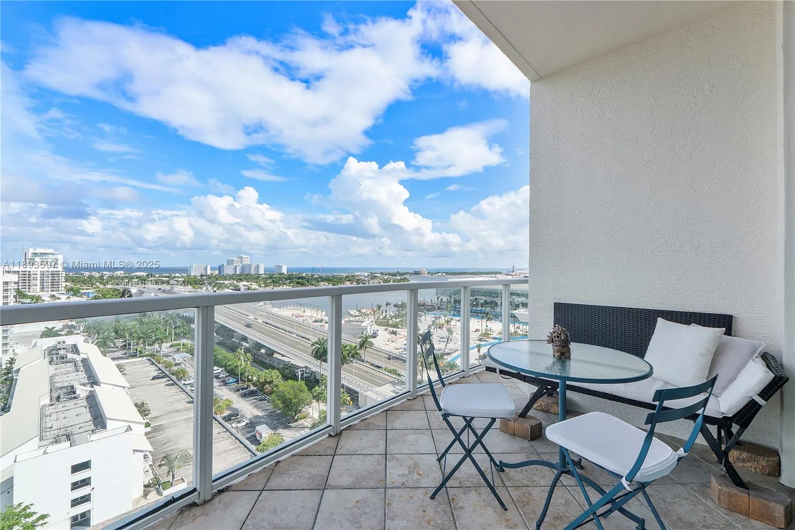 1819 SE 17th St, #1606