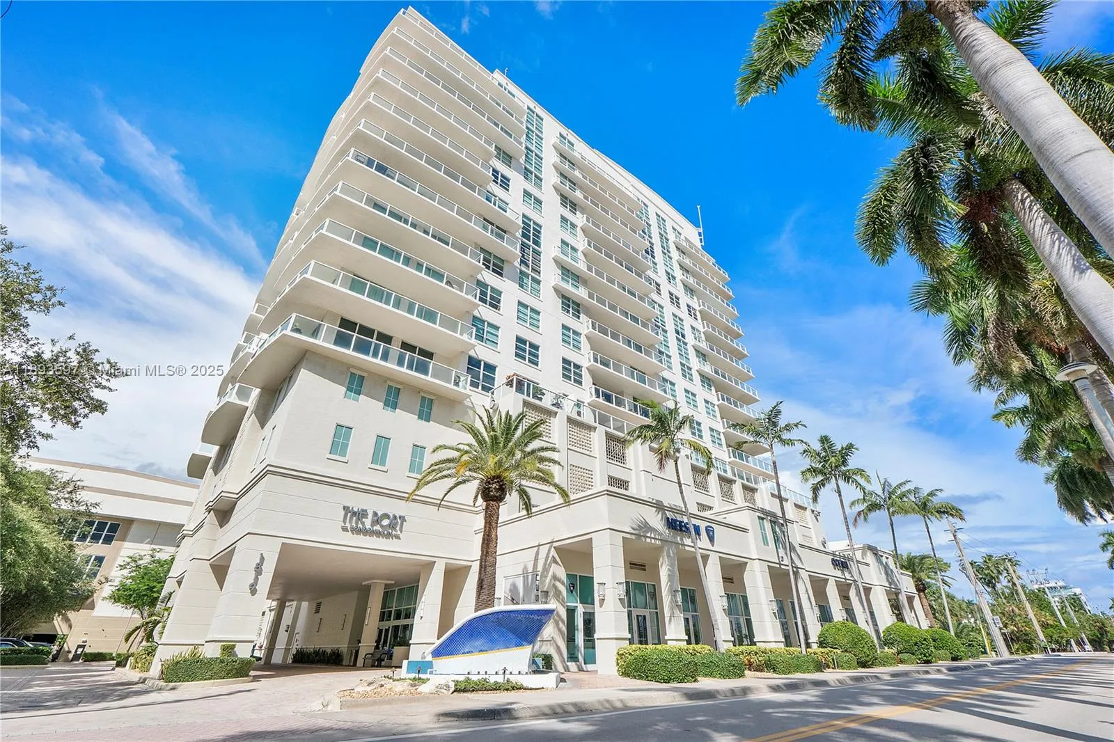 1819 SE 17th St, #1606