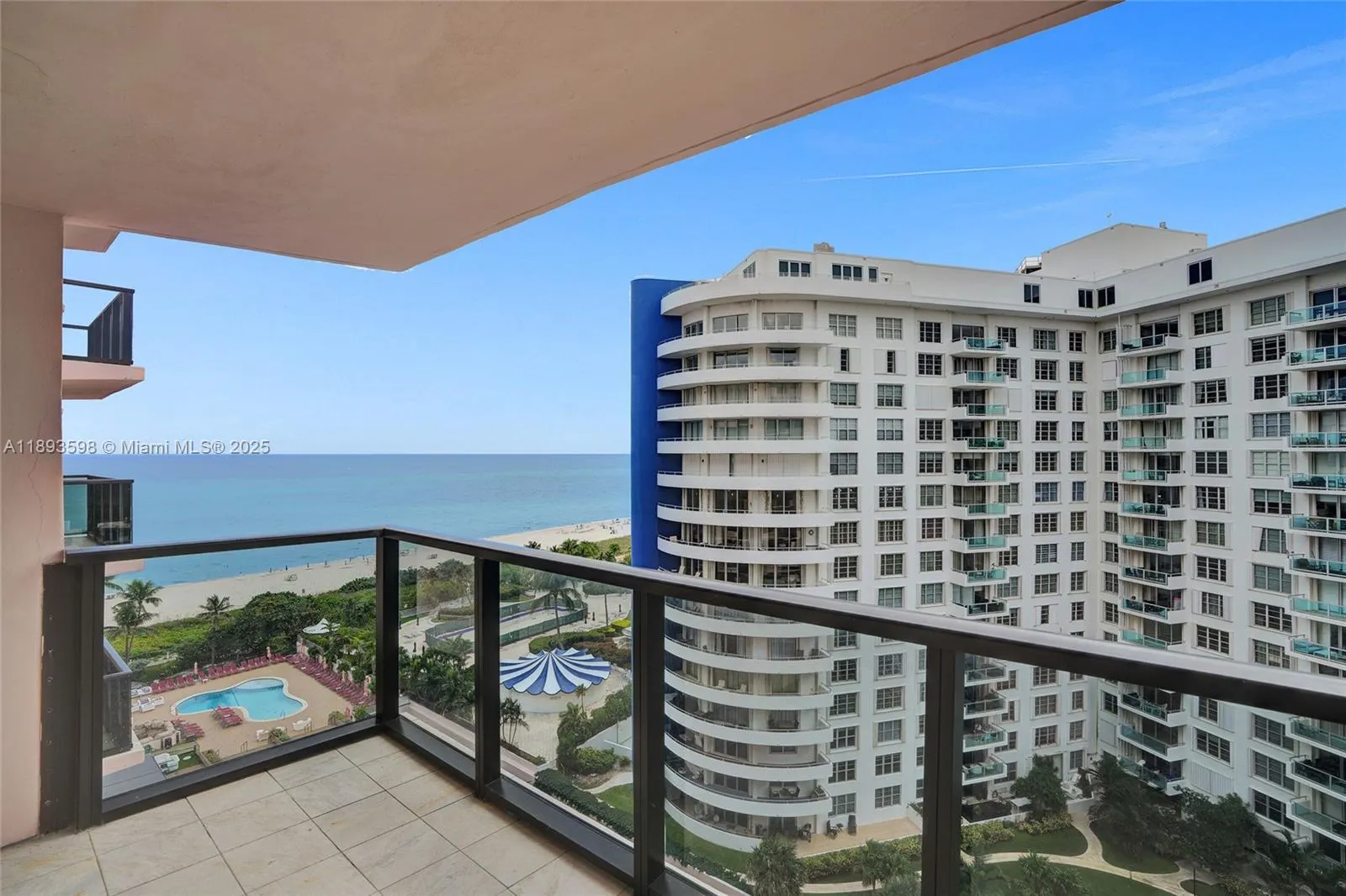 5225 Collins Ave, #1411