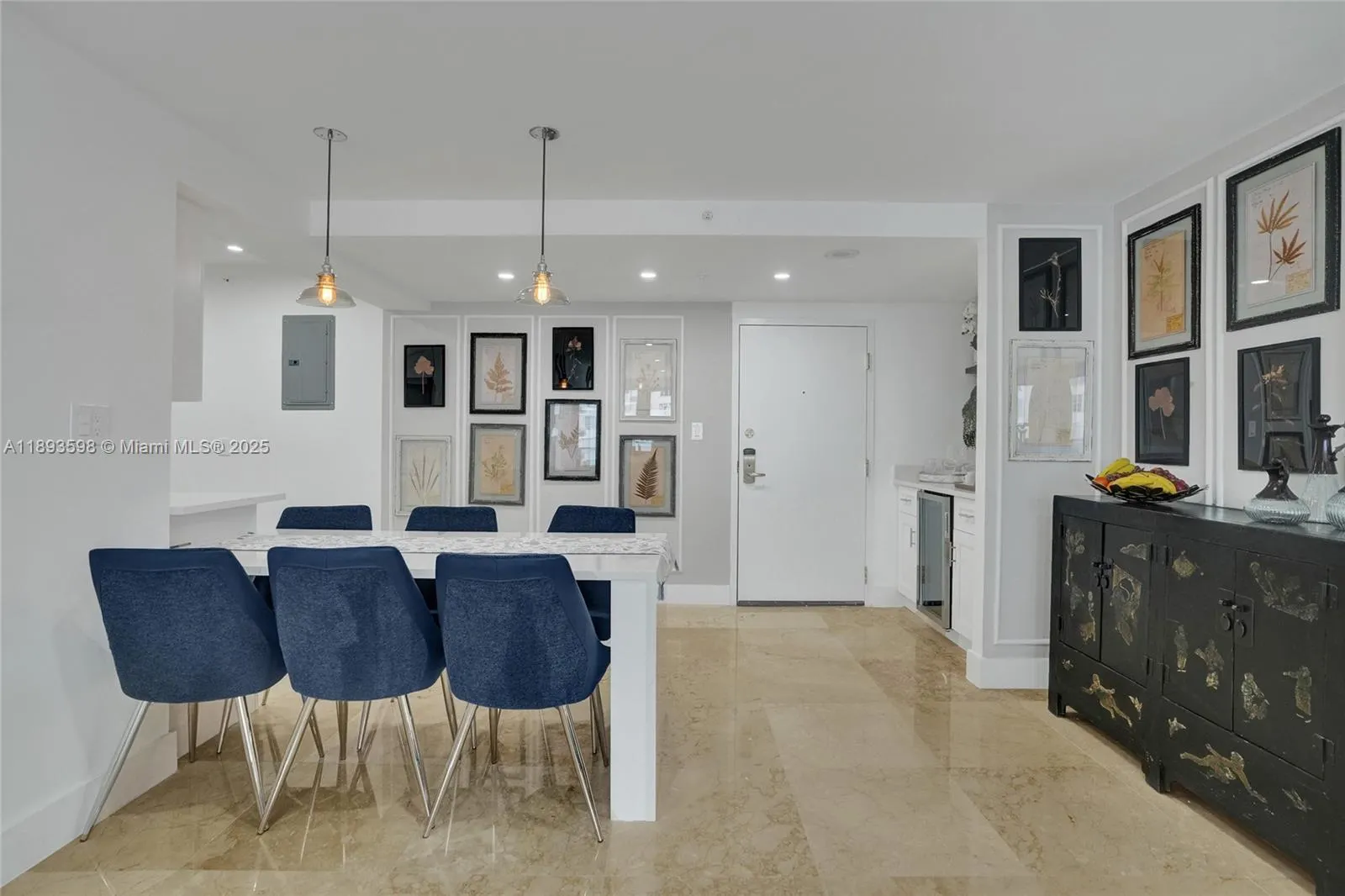 5225 Collins Ave, #1411