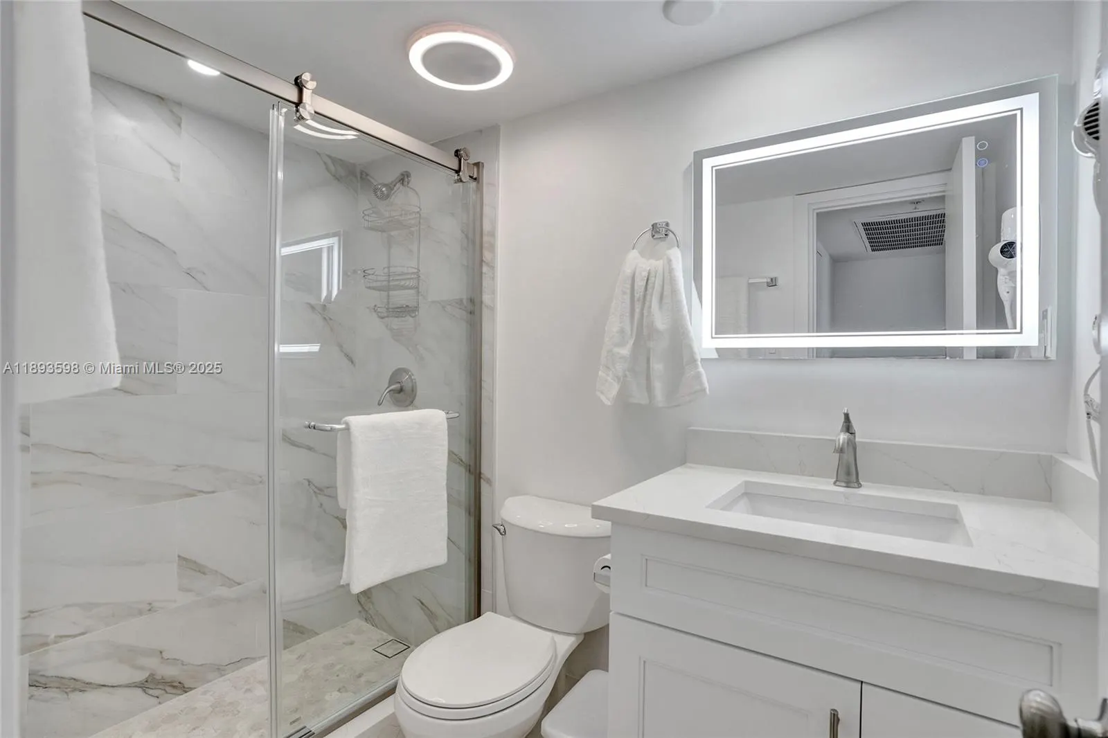 5225 Collins Ave, #1411