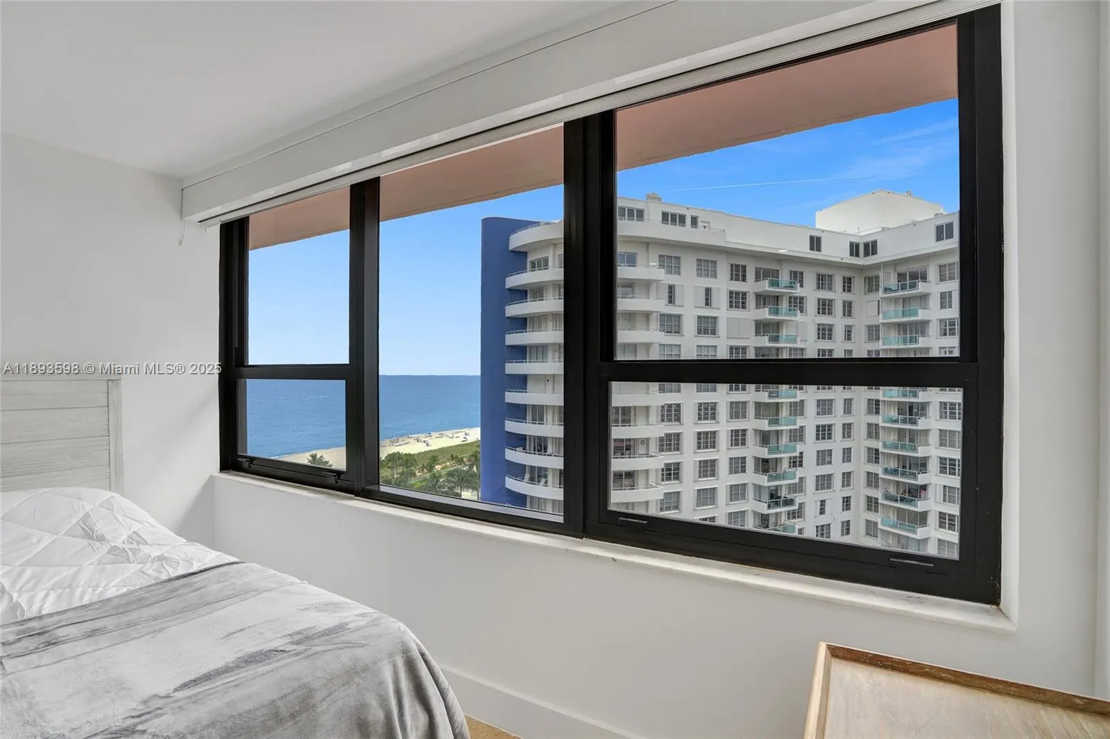 5225 Collins Ave, #1411