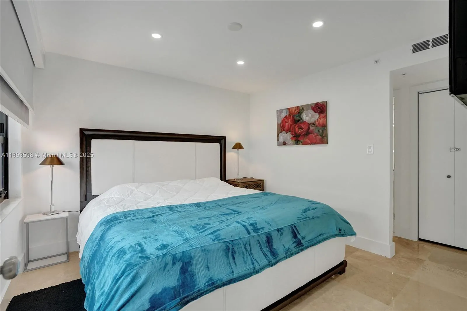 5225 Collins Ave, #1411
