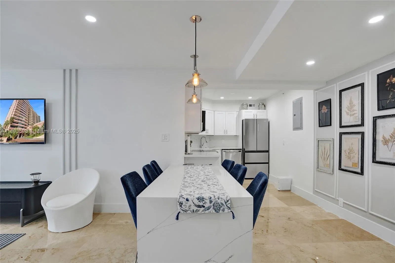 5225 Collins Ave, #1411