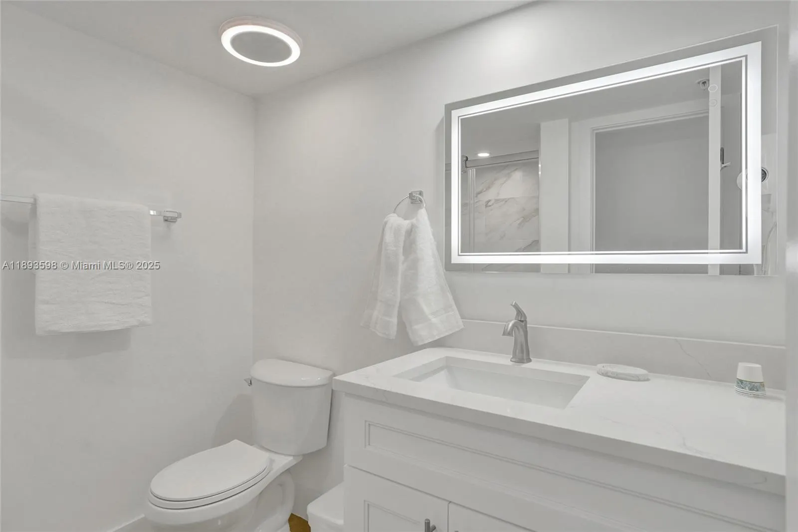 5225 Collins Ave, #1411