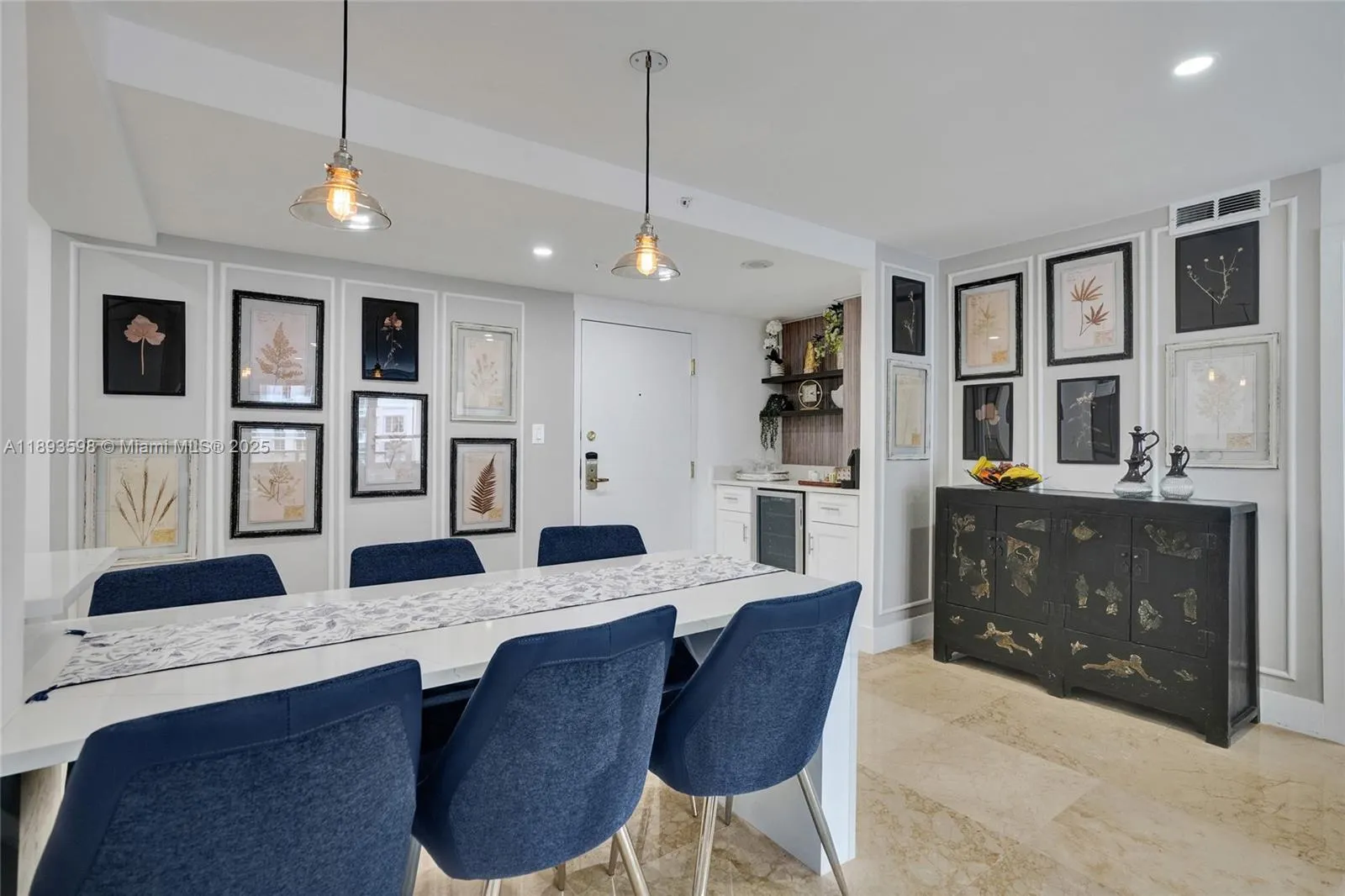 5225 Collins Ave, #1411