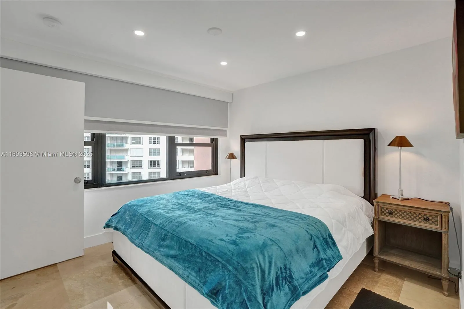 5225 Collins Ave, #1411
