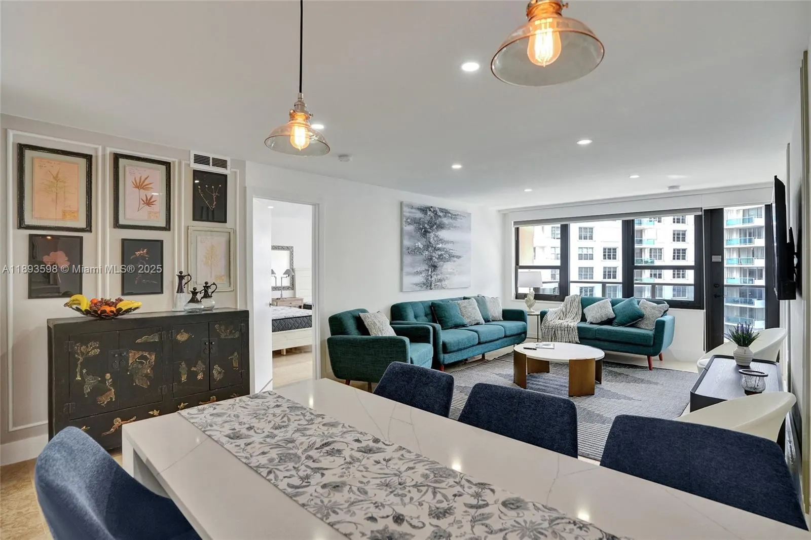 5225 Collins Ave, #1411