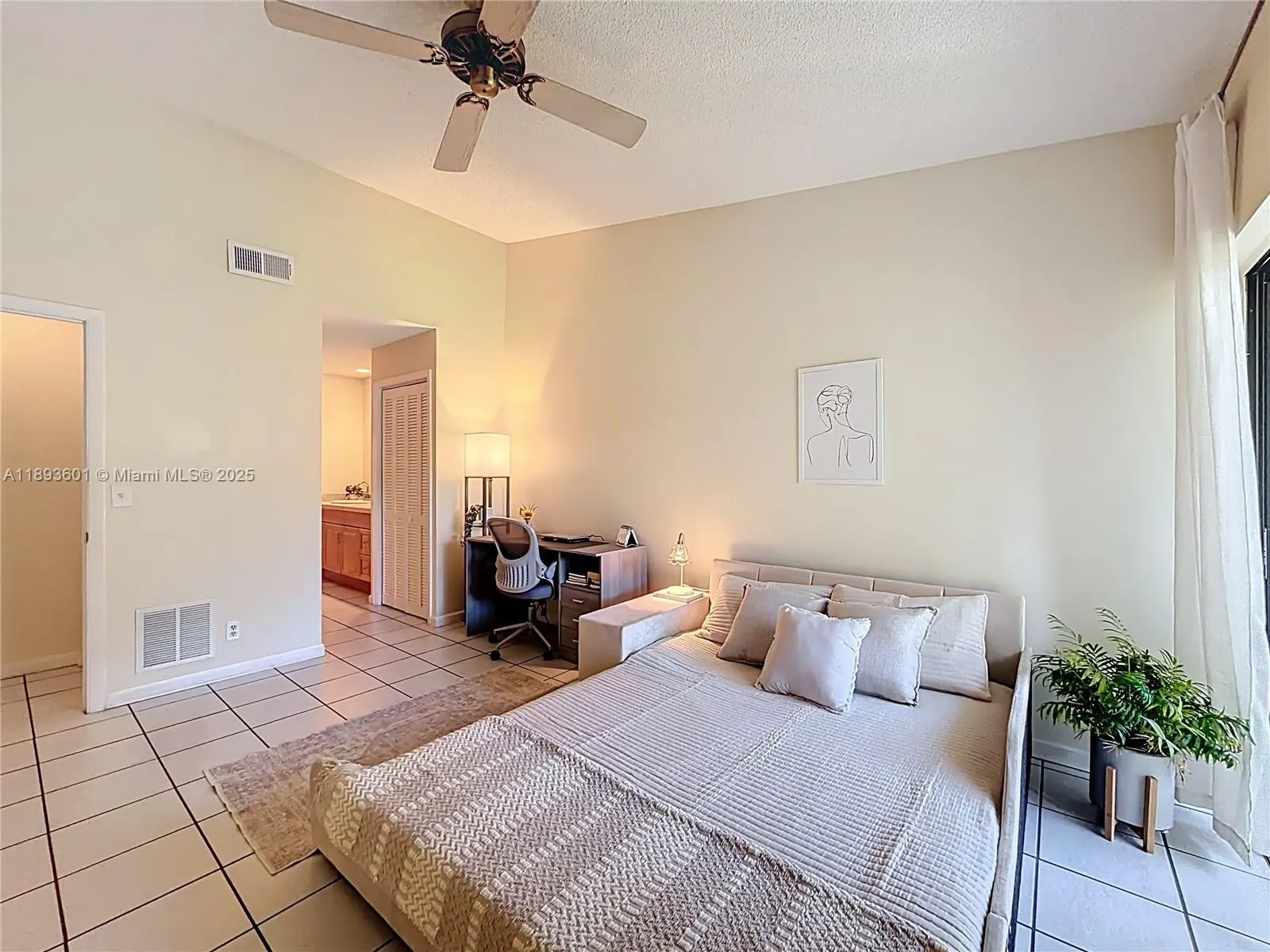 2363 SW 15th St, #84