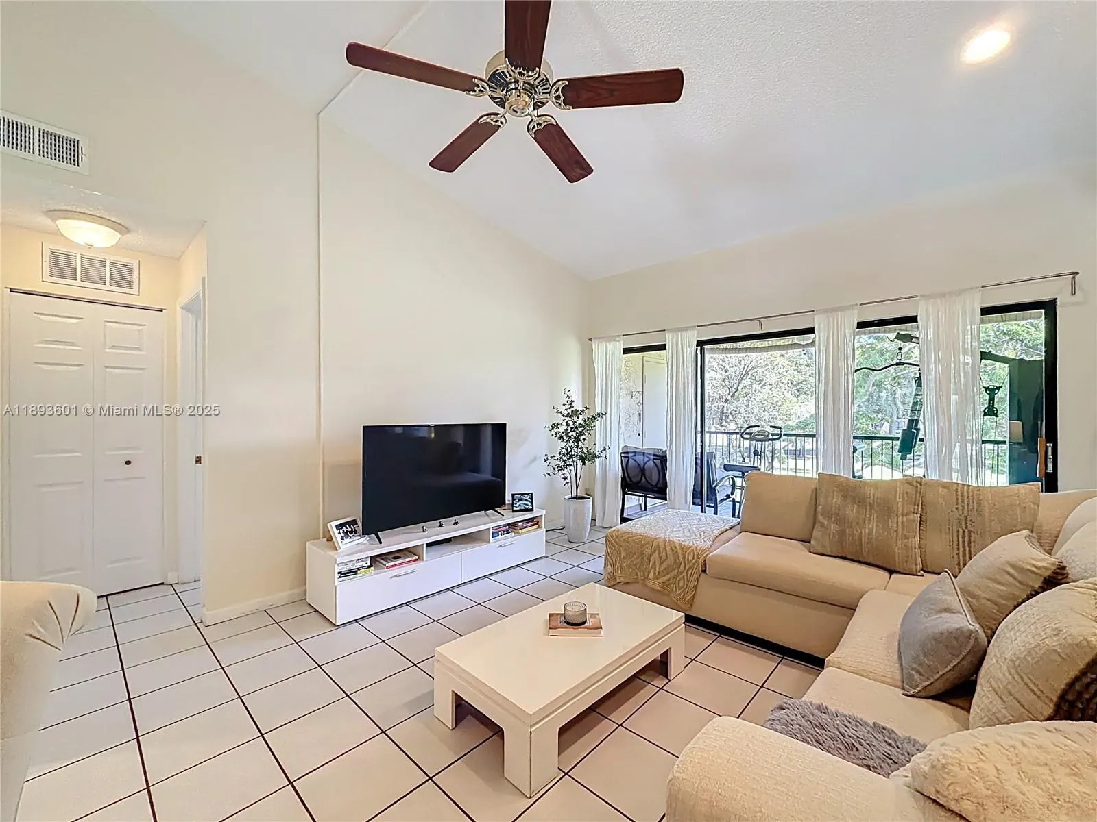 2363 SW 15th St, #84