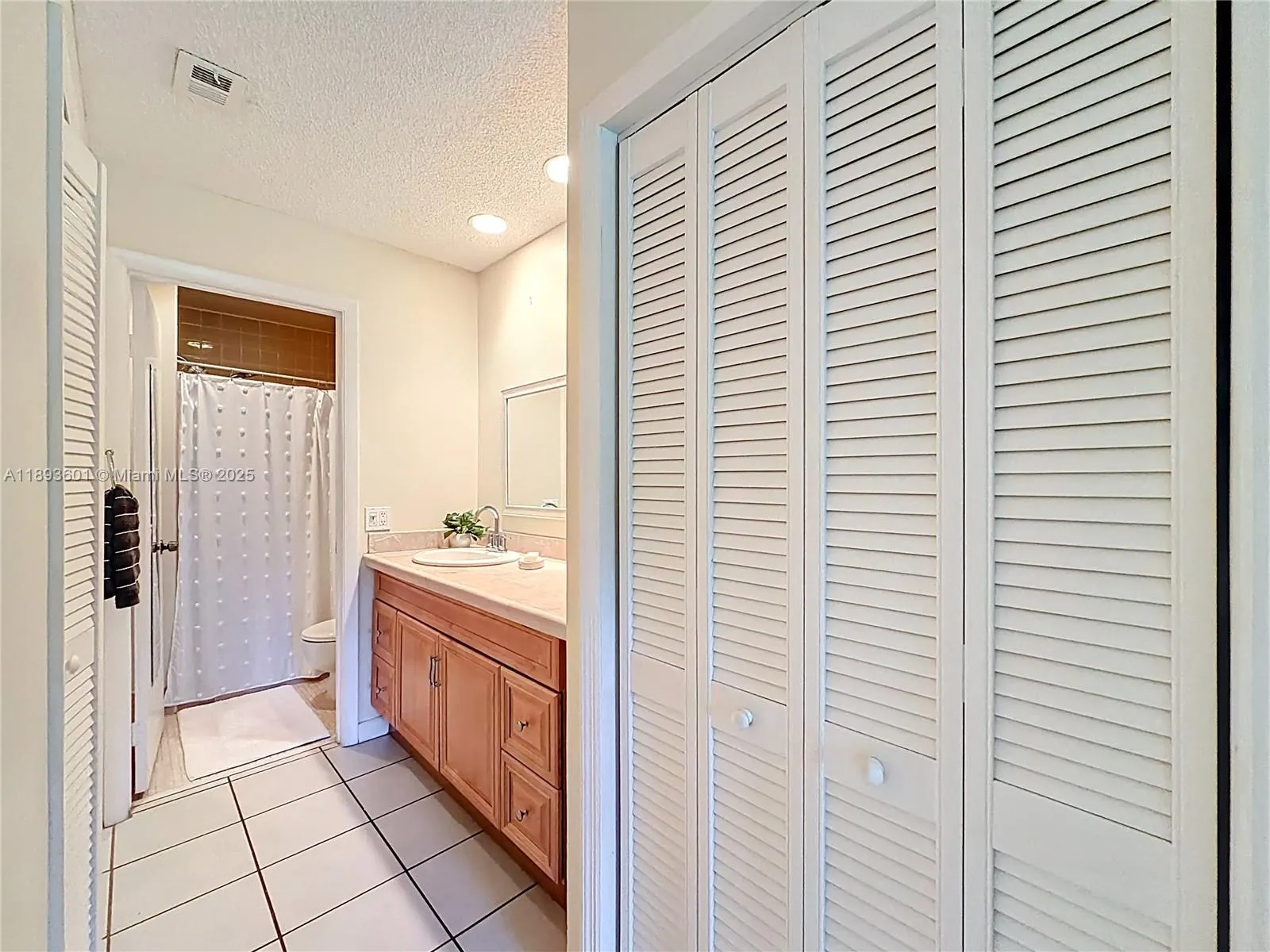 2363 SW 15th St, #84