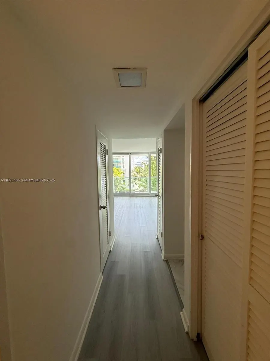 1000 West Ave, #306