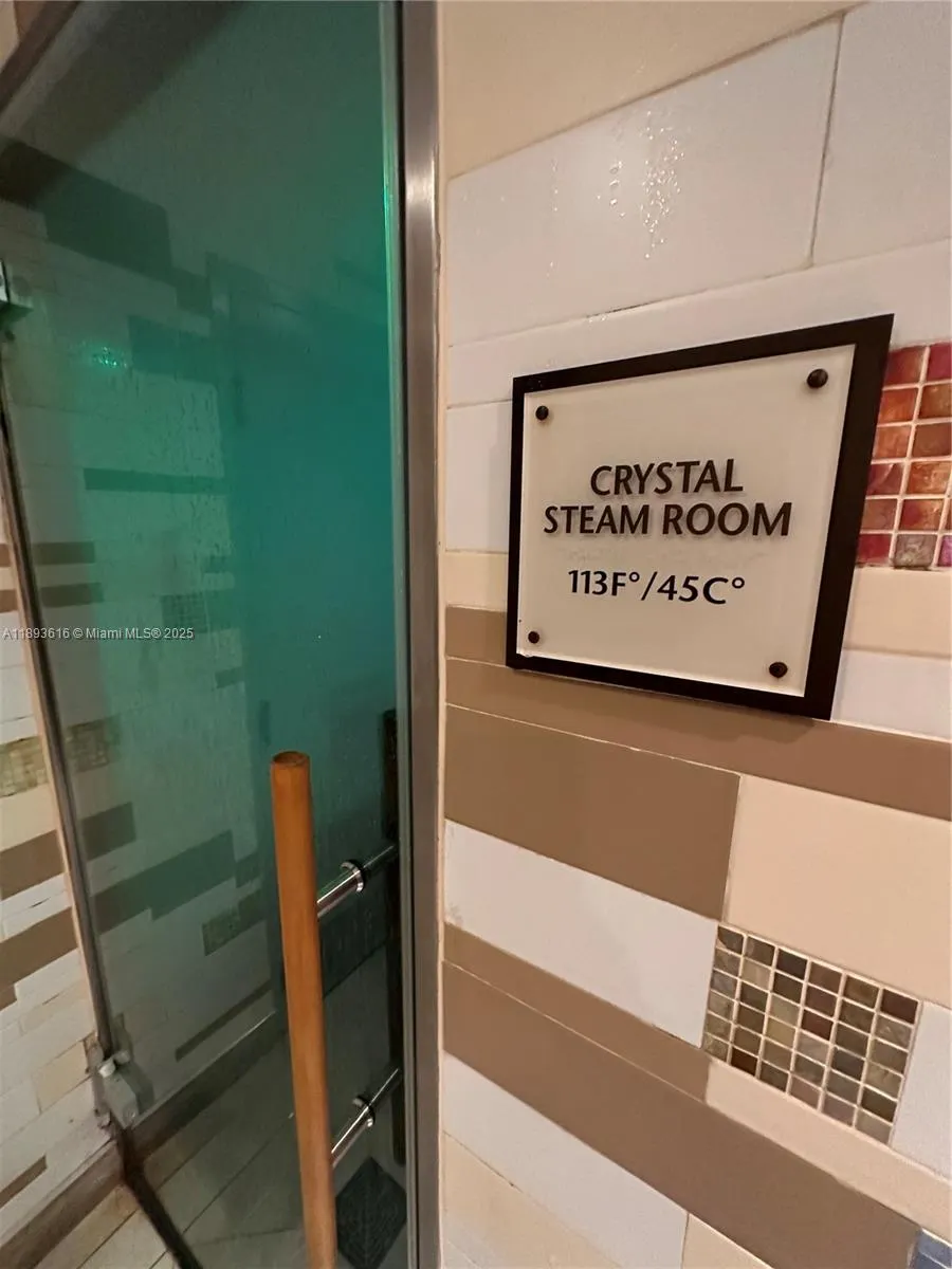 6899 Collins Ave, #2601