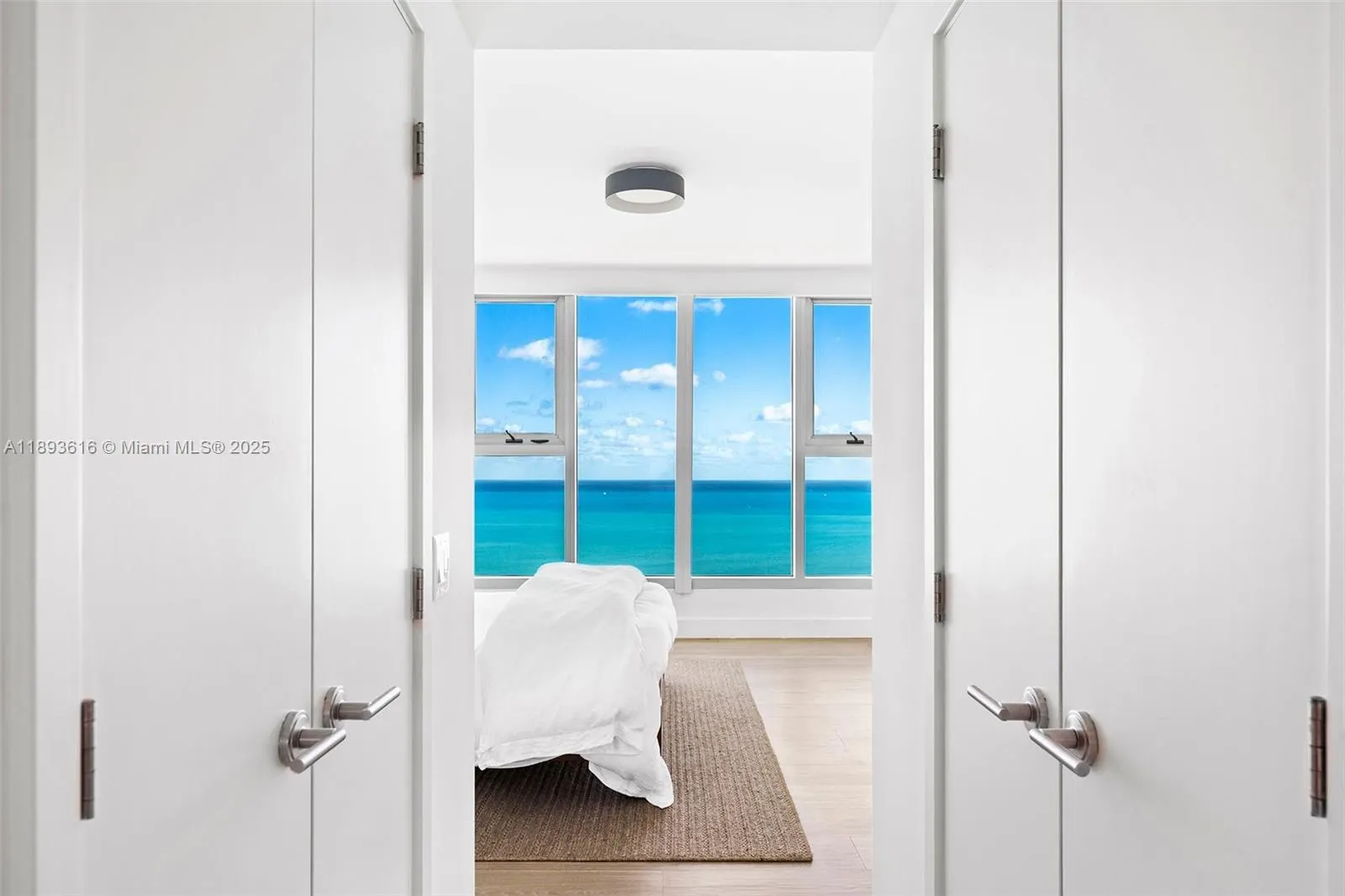 6899 Collins Ave, #2601