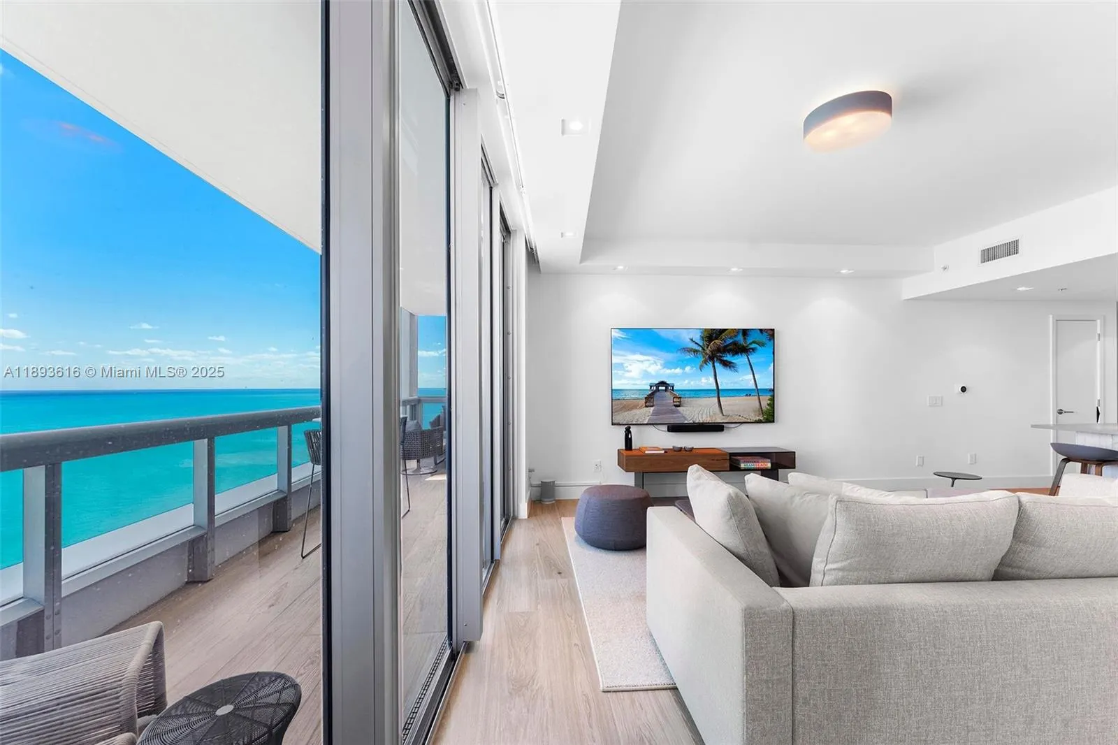 6899 Collins Ave, #2601